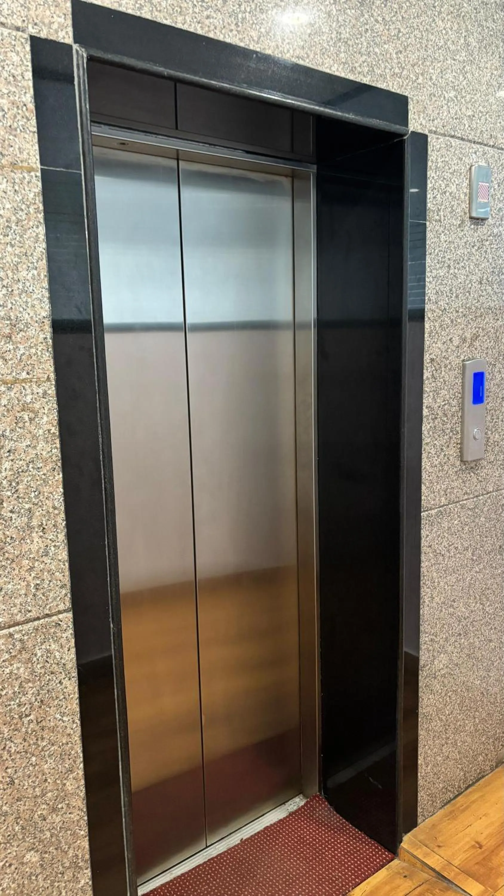 elevator in Hotel Kalyan Suites