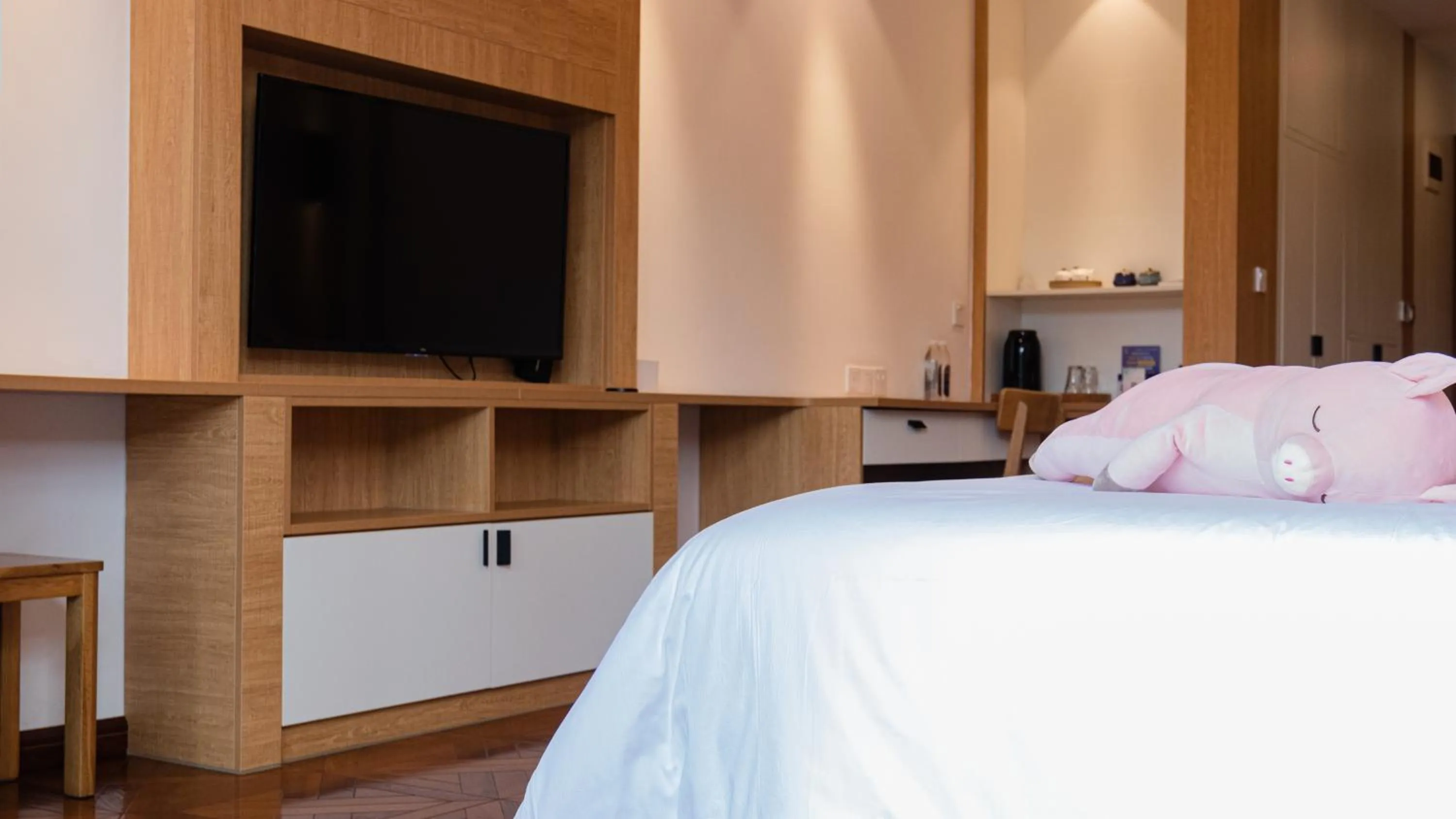 Bed in Nian hotel & resorts