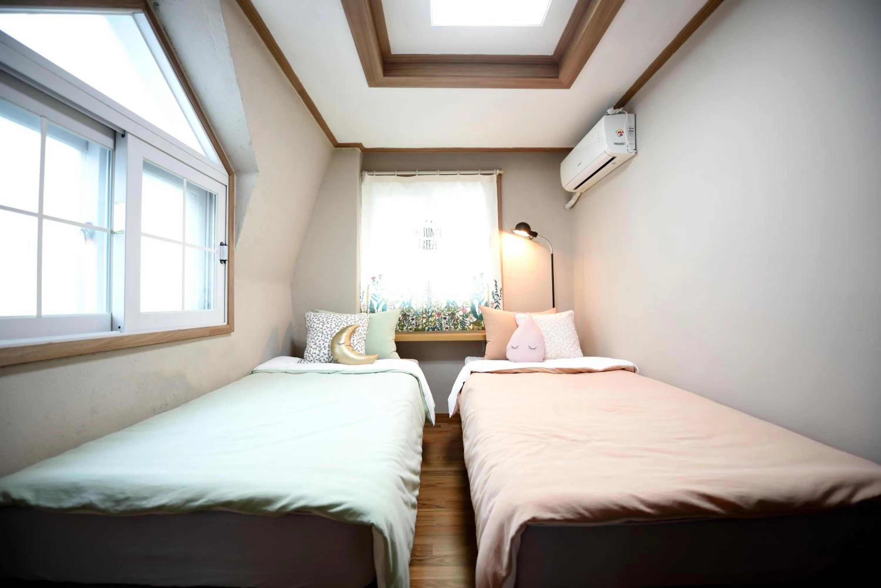 Bed in The One Hostel Hongdae in Seoul - Foreigner Only