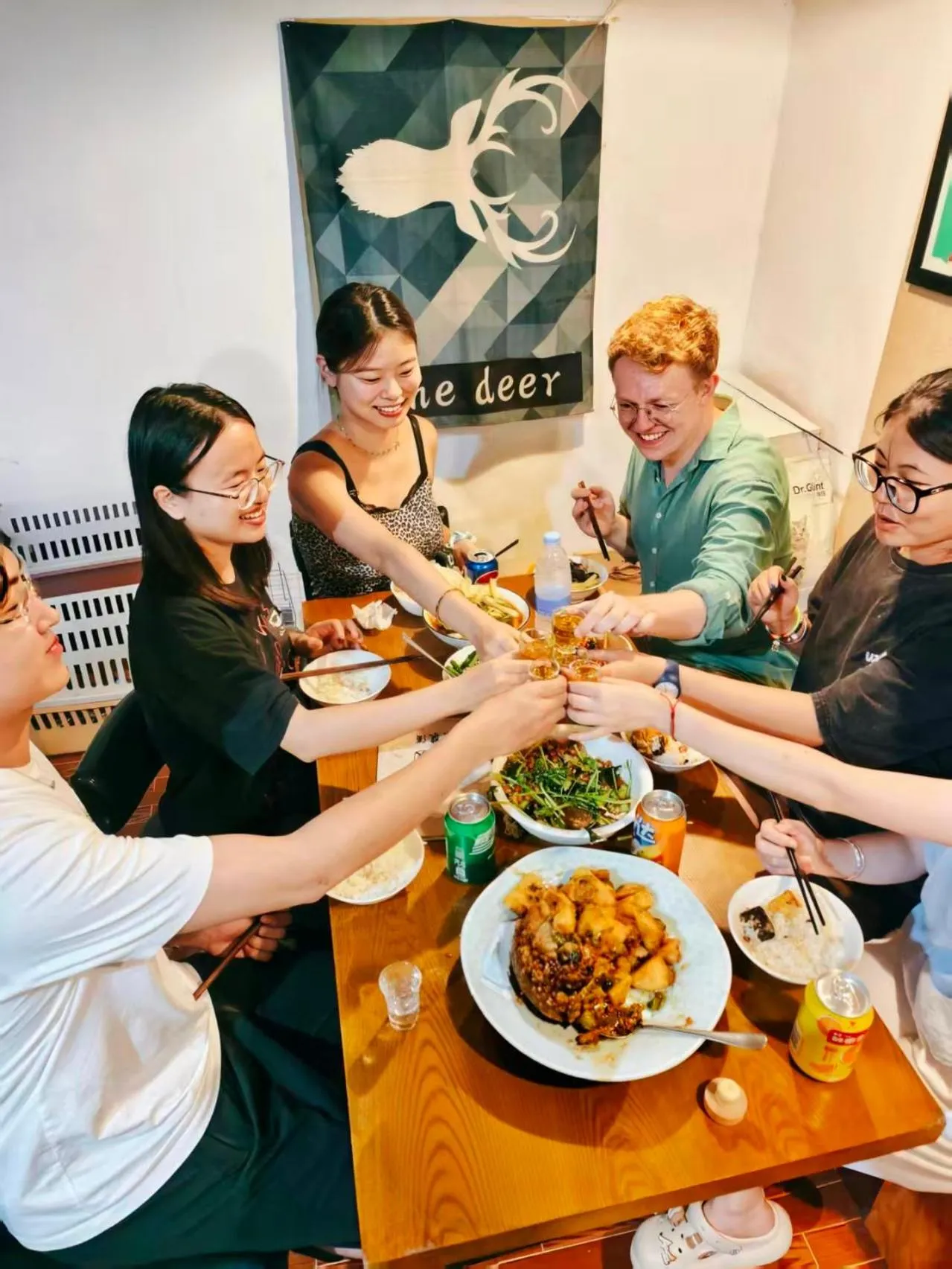 Communal lounge/ TV room in Guilin Cyan Box Guest House