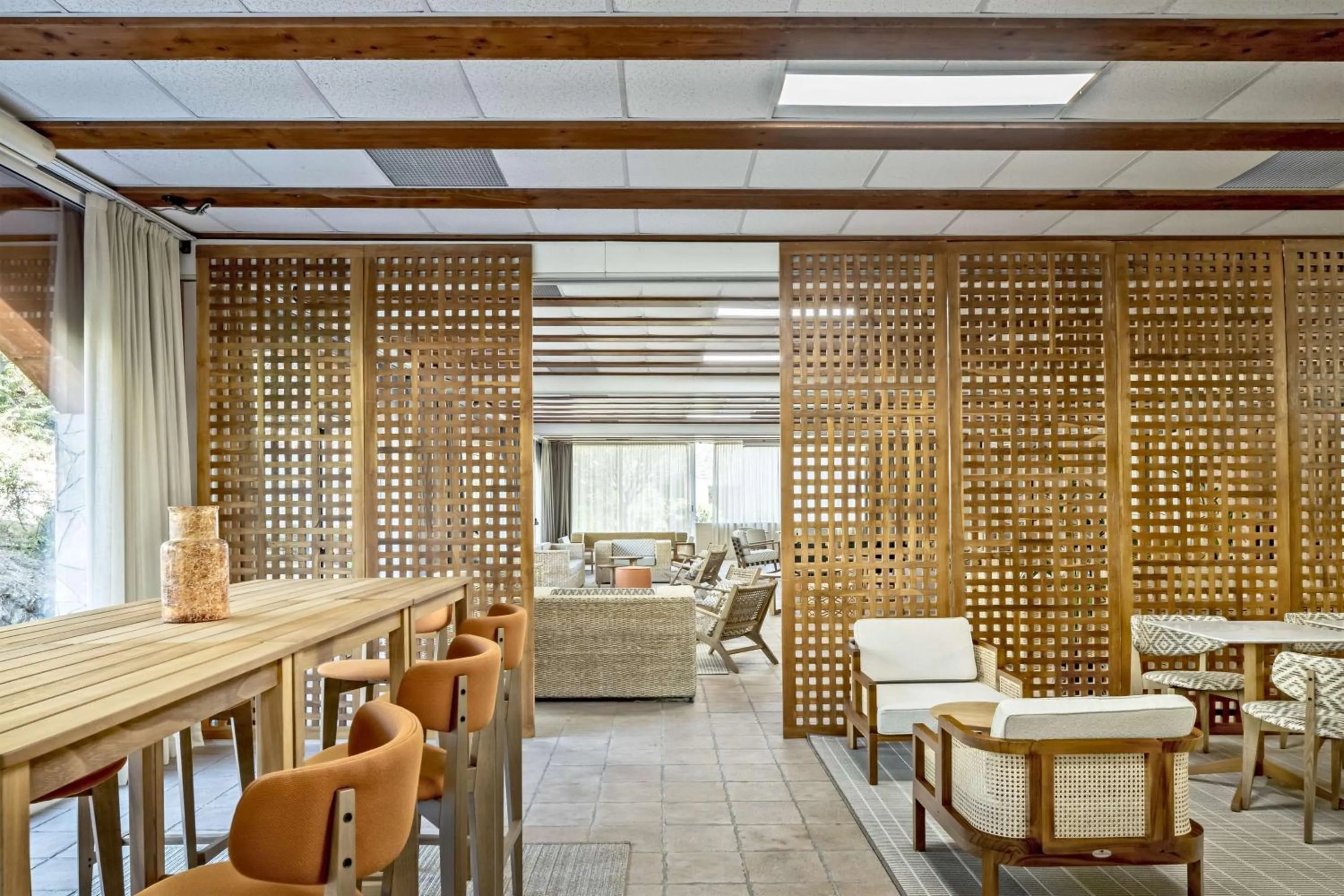 Lounge or bar in Veridia Resort Sardinia, a member of Radisson Individuals