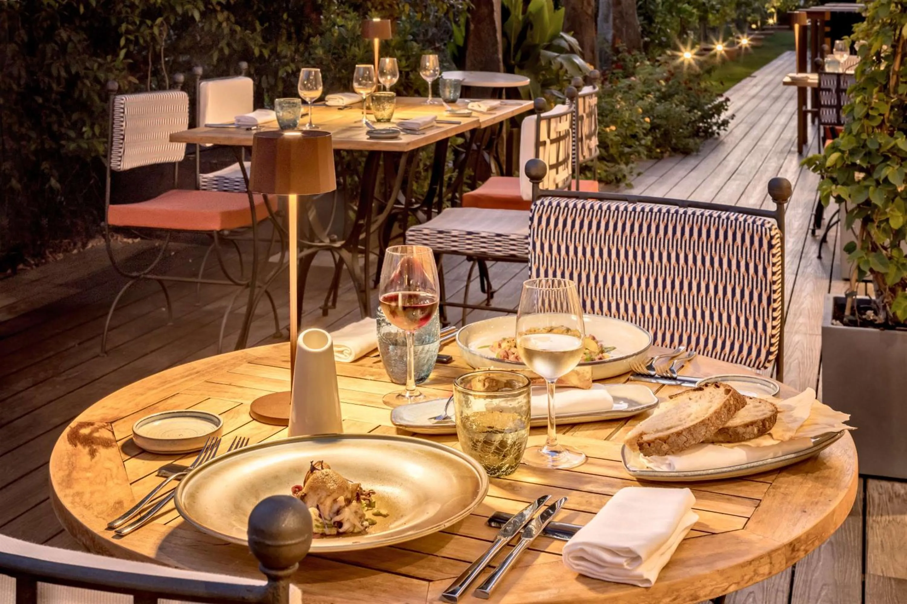 Food and drinks in Veridia Resort Sardinia, a member of Radisson Individuals