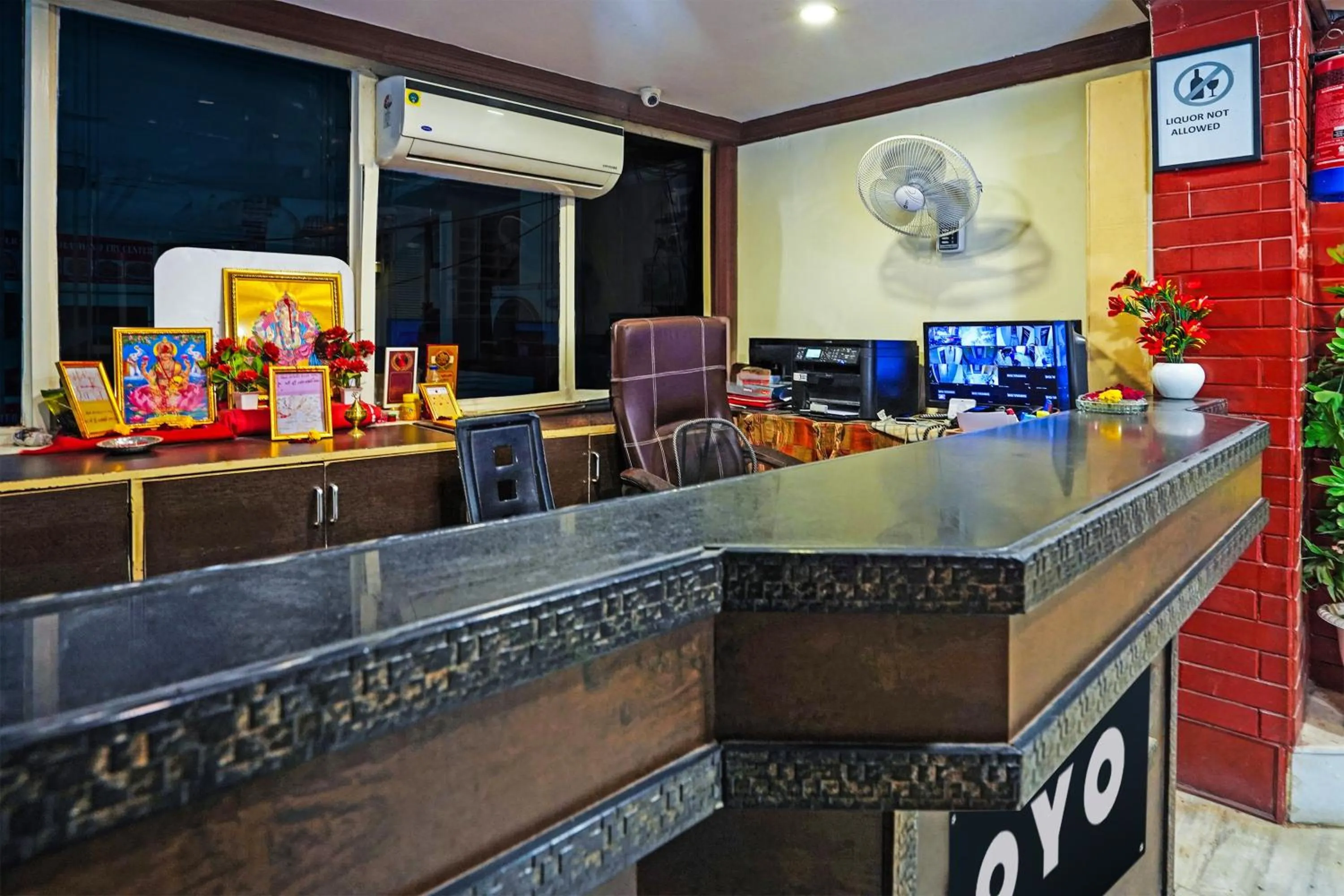 Lobby or reception in Hotel O Poonam Palace