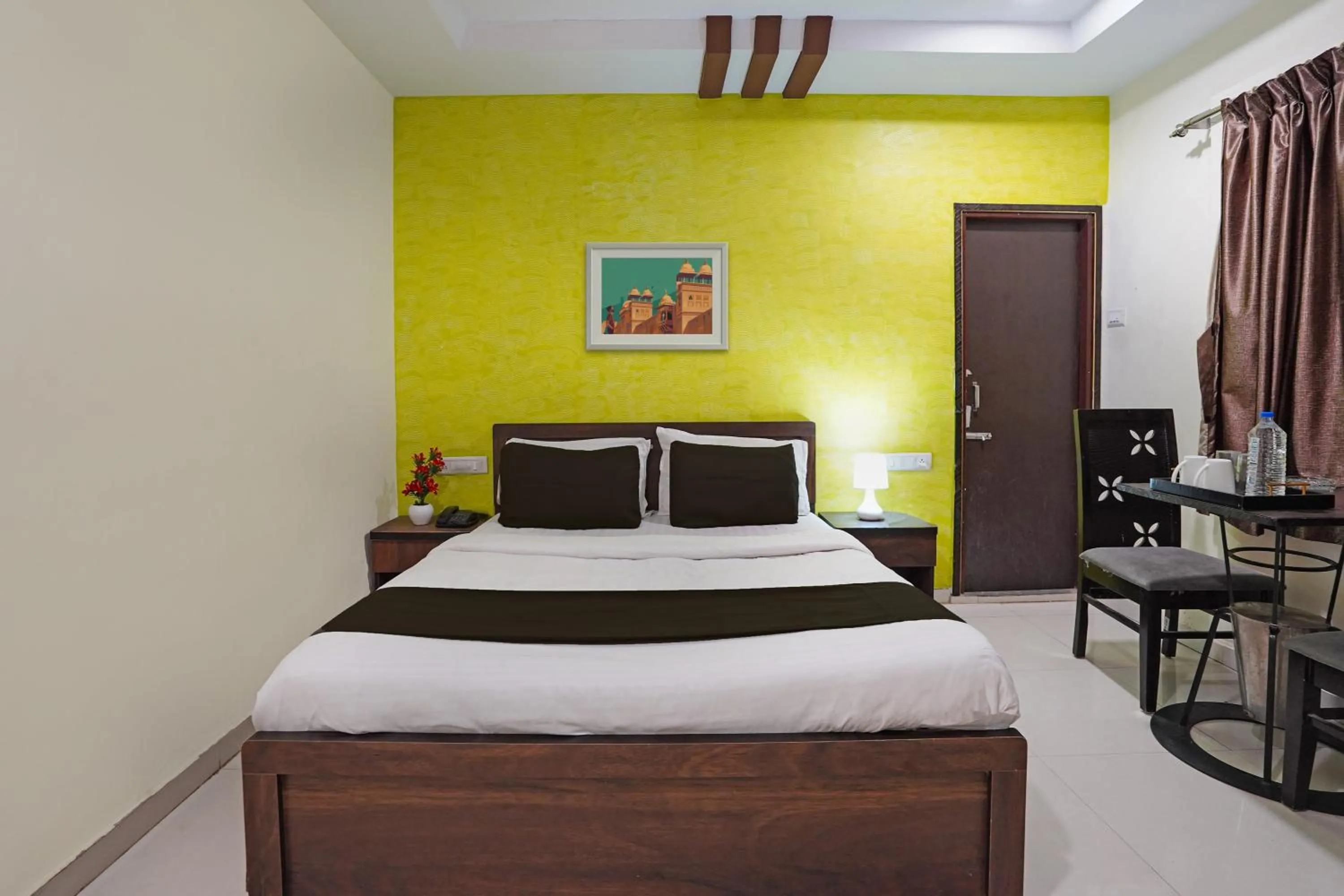 Bedroom, Bed in Hotel O Poonam Palace