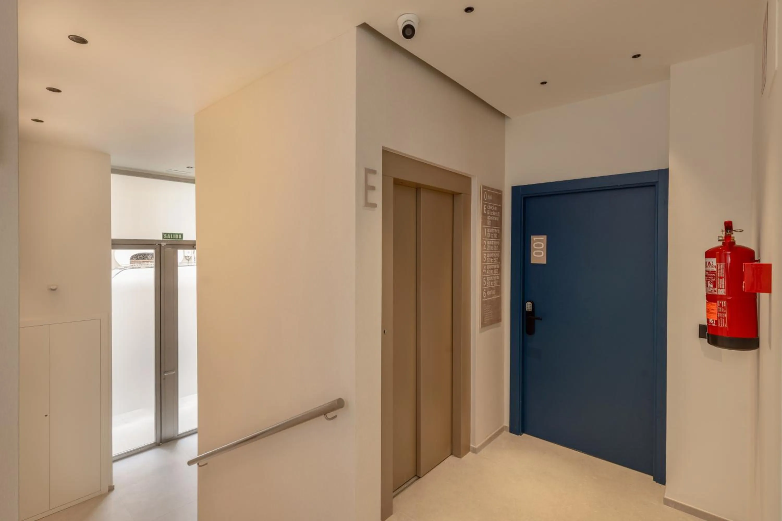 elevator in Líbere Valencia Ruzafa