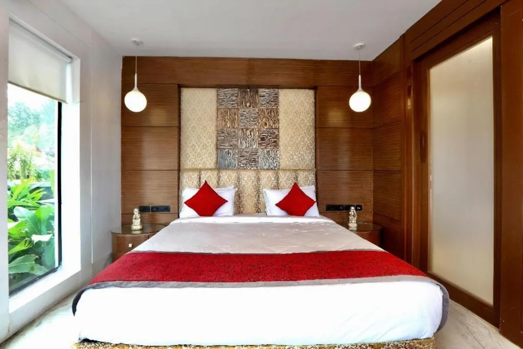 Bedroom, Bed in Aamby Valley City