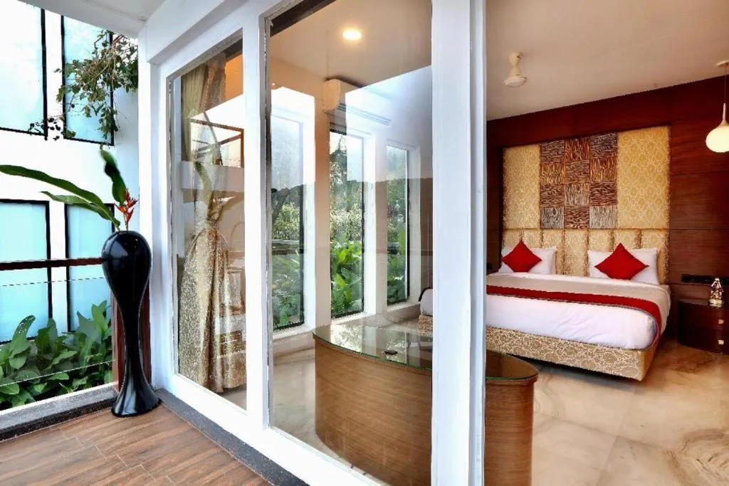 Bedroom, Bed in Aamby Valley City