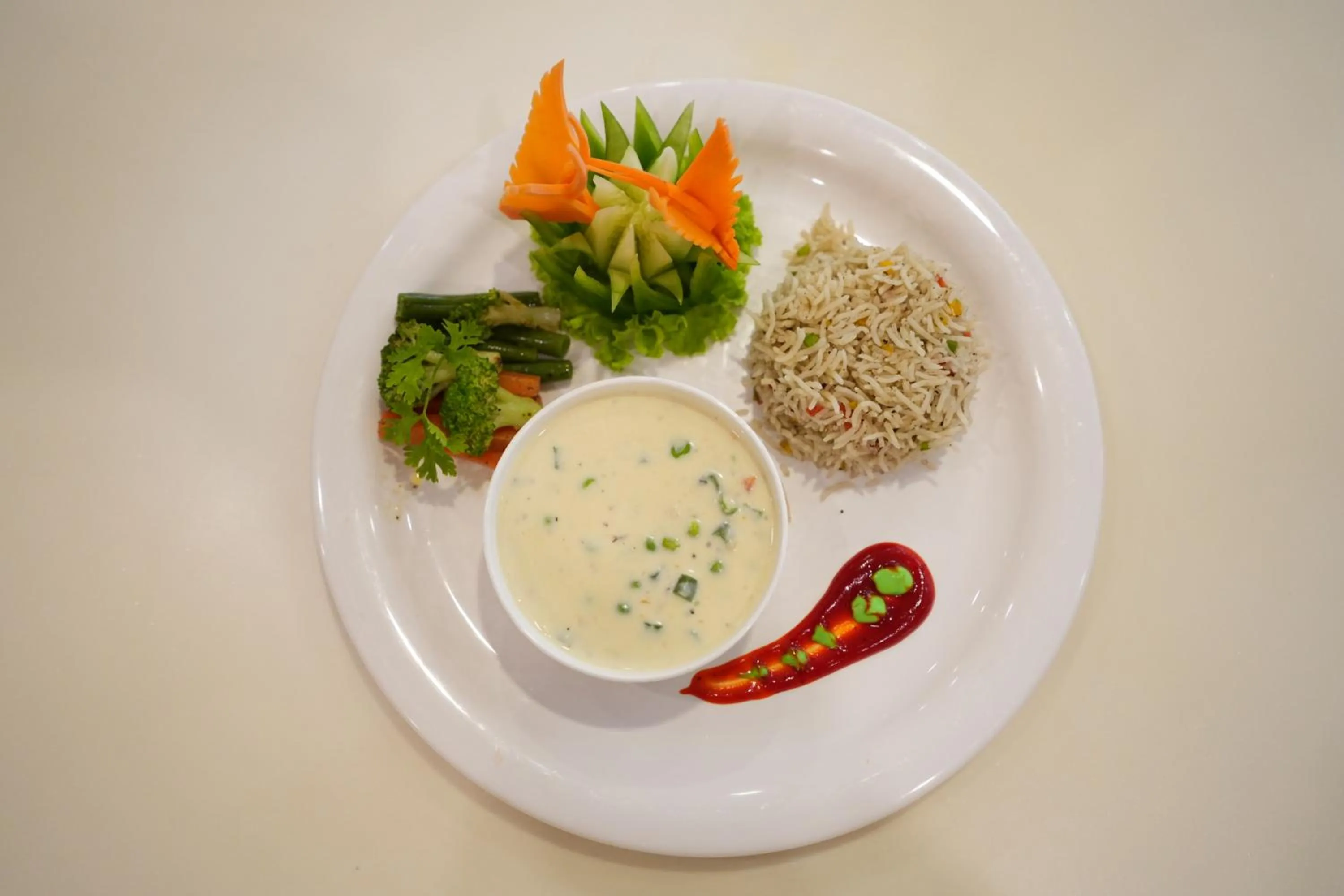 Food in The Altruist Business Hotel Hitech