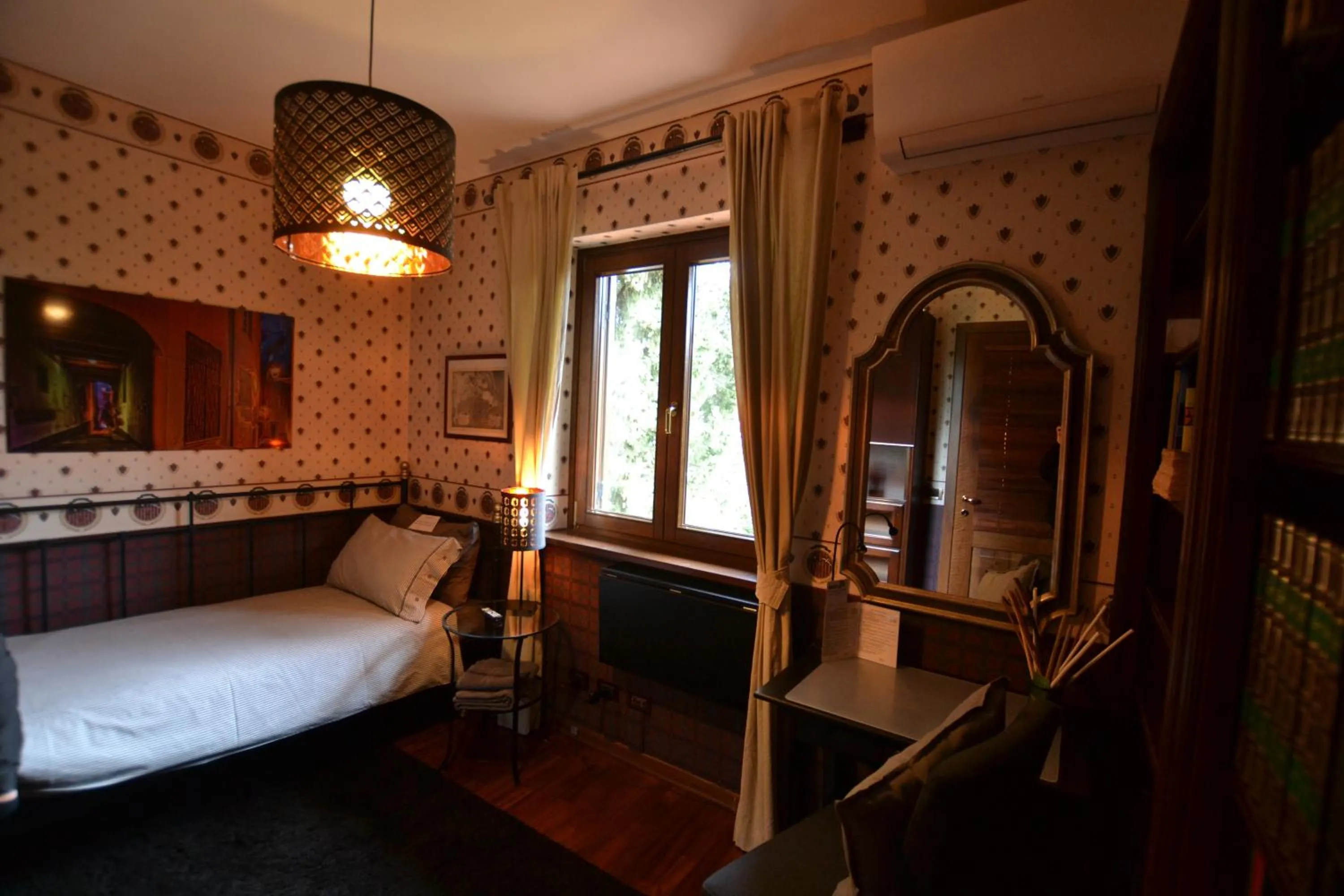 Photo of the whole room, Bed in Triestè59 B&B