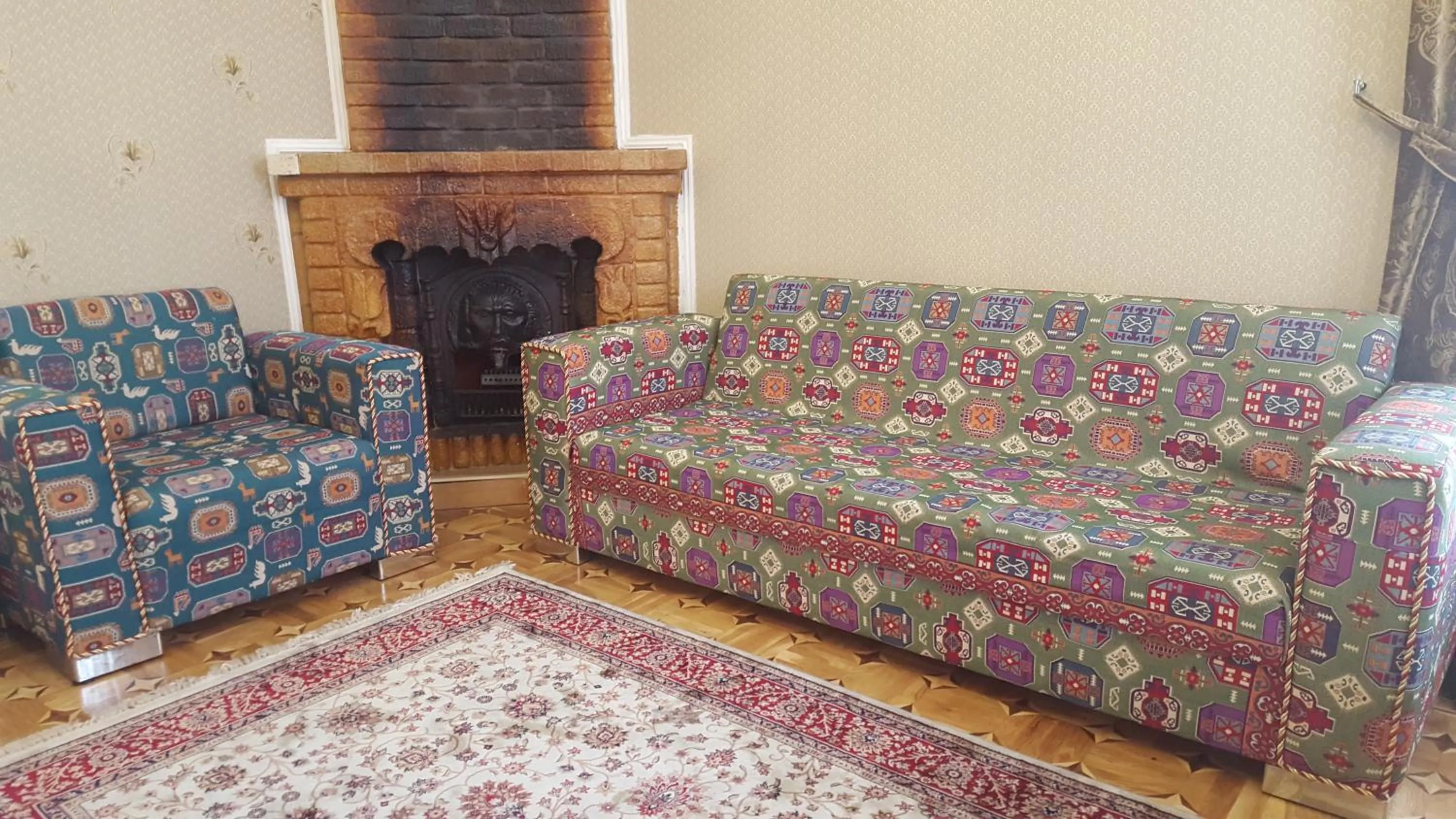 Living room in Premier Old Gates Hotel