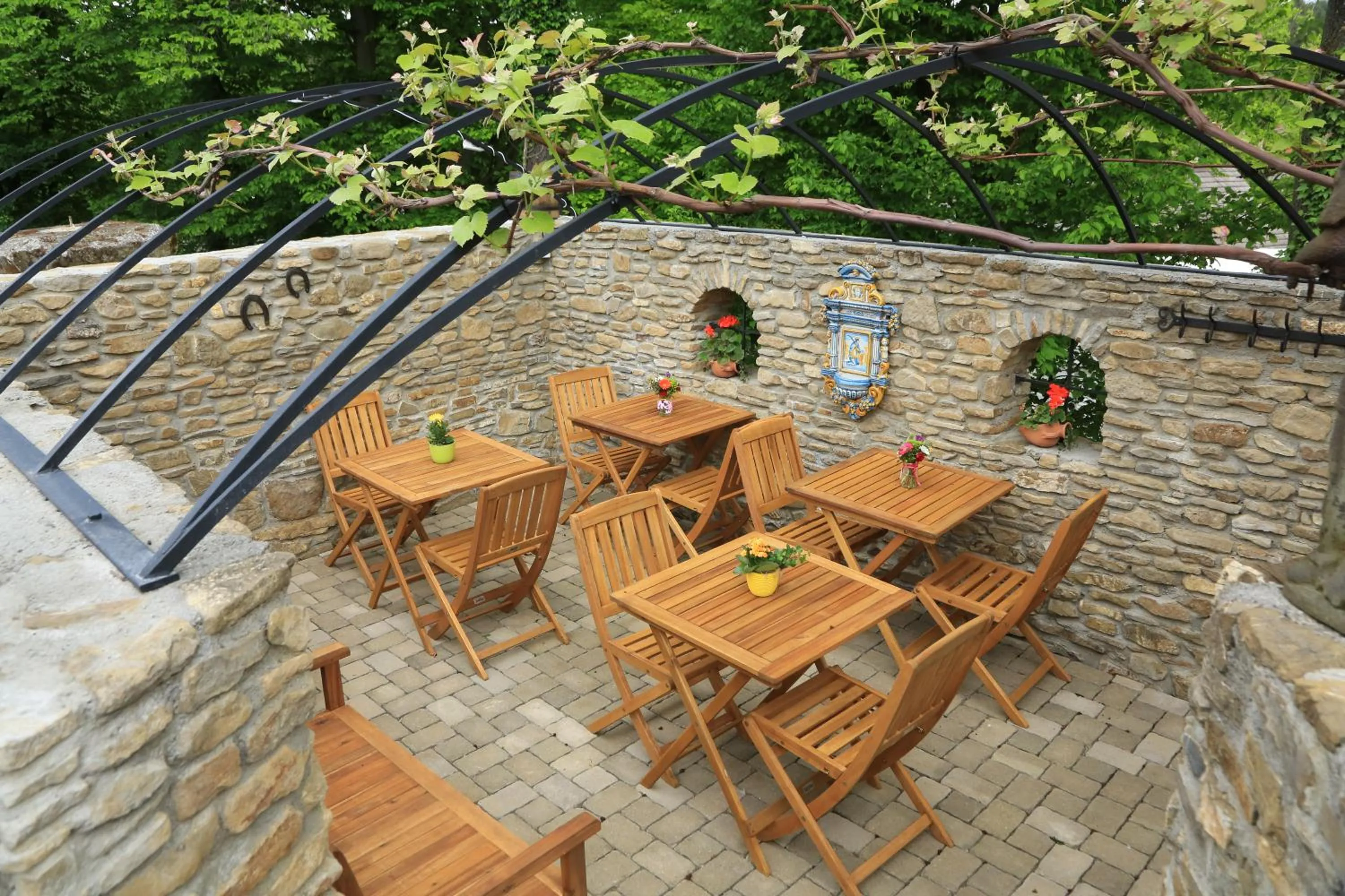 Restaurant/places to eat in Boutique Hotel Pri Mlyne Lozorno