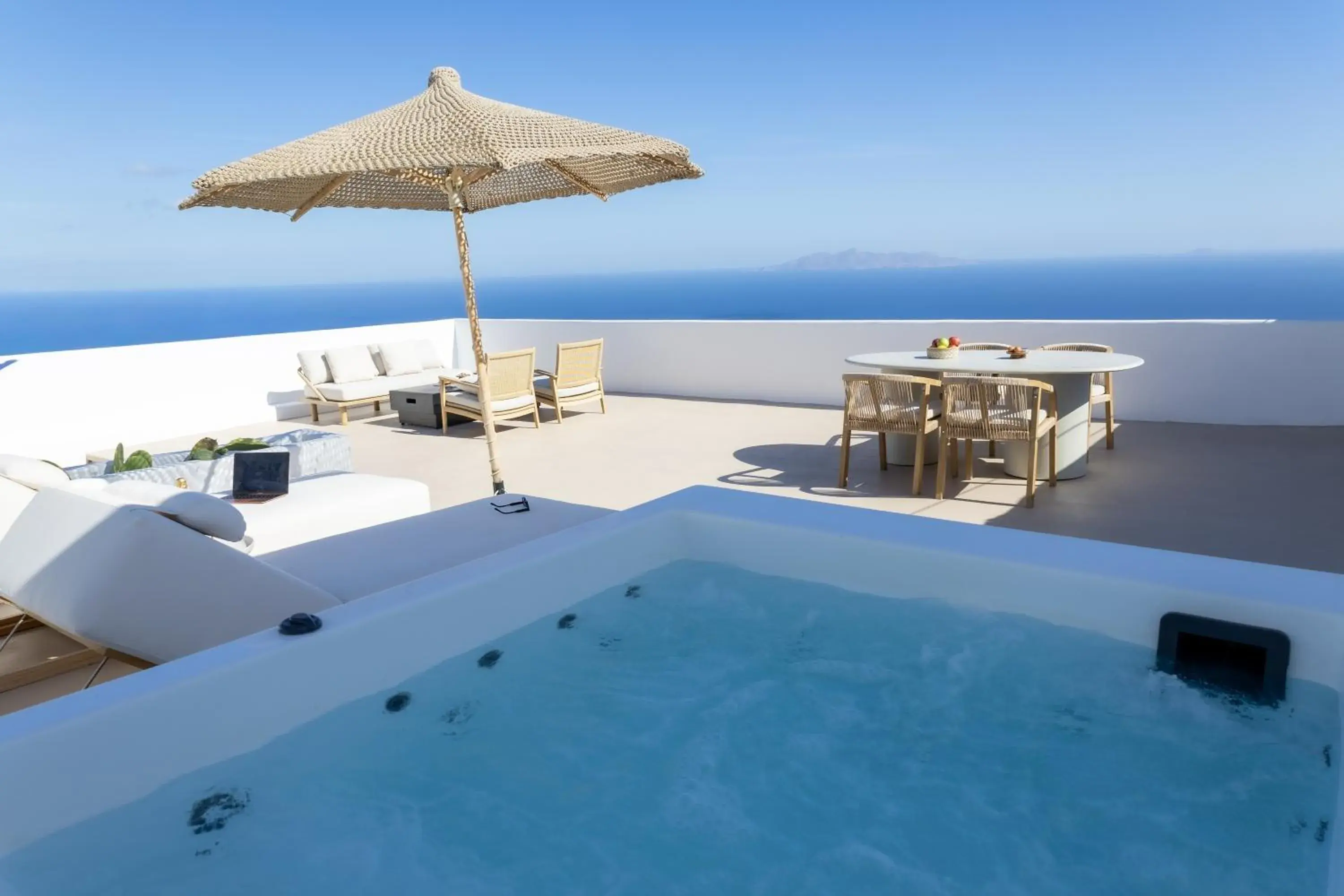 Premium Suite with Private Hot Tub in Luna Santorini Suites Premium Suite with Private Hot Tub in Luna Santorini Suites