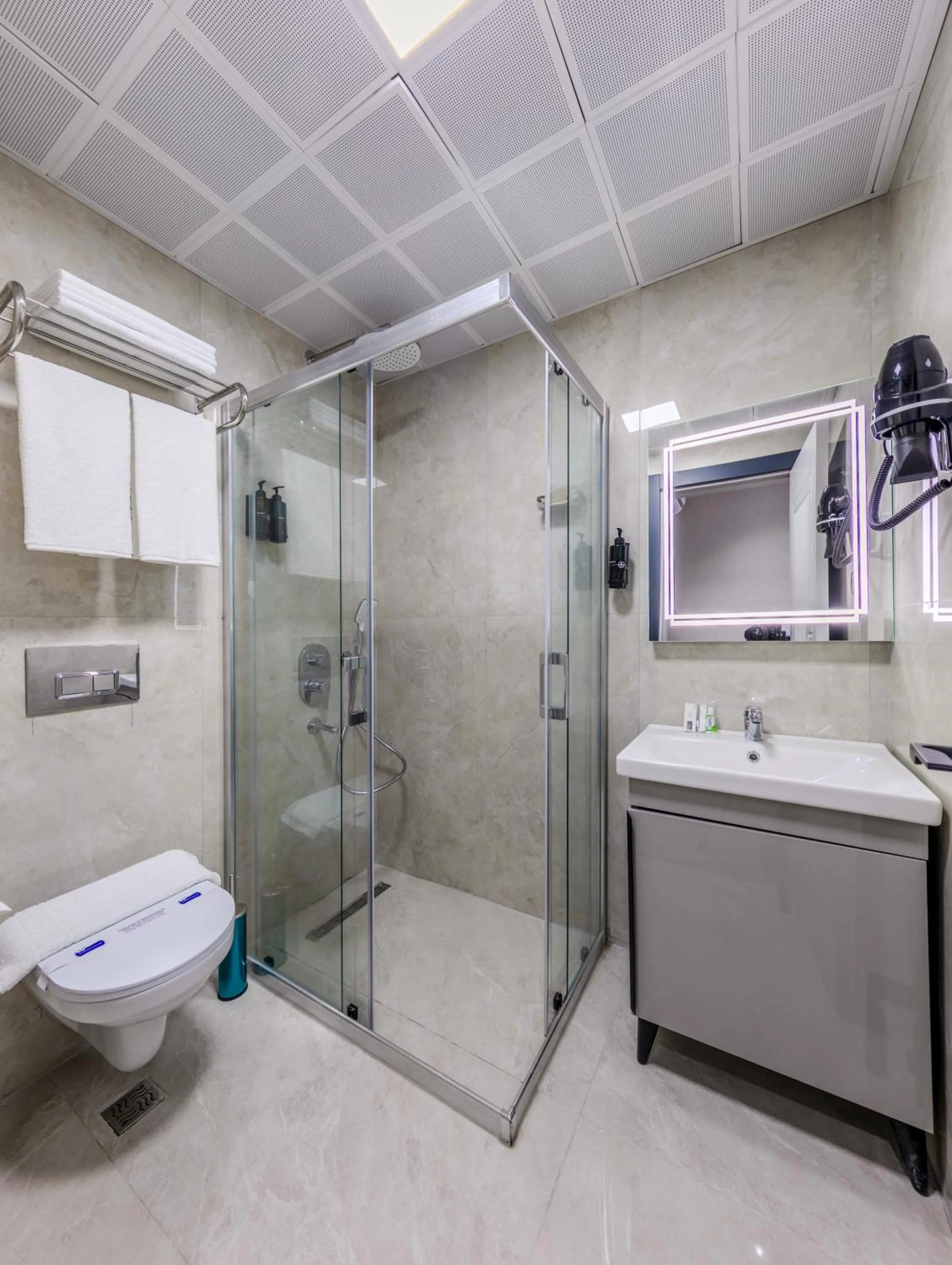 Shower in Dedem Hotel Premium - Çorlu