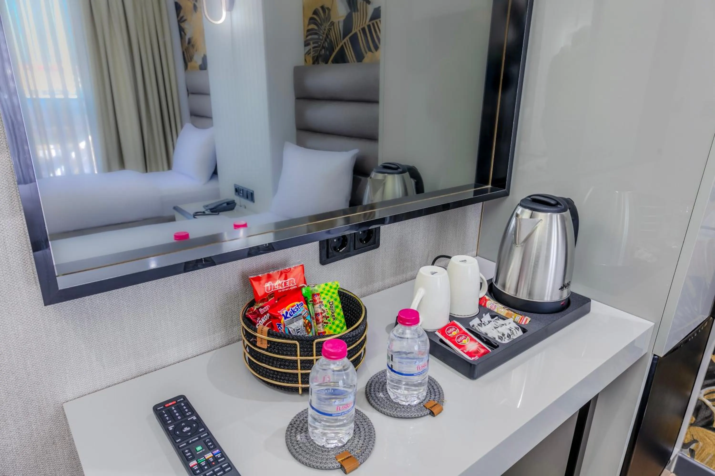 Coffee/tea facilities, Bed in Dedem Hotel Premium - Çorlu