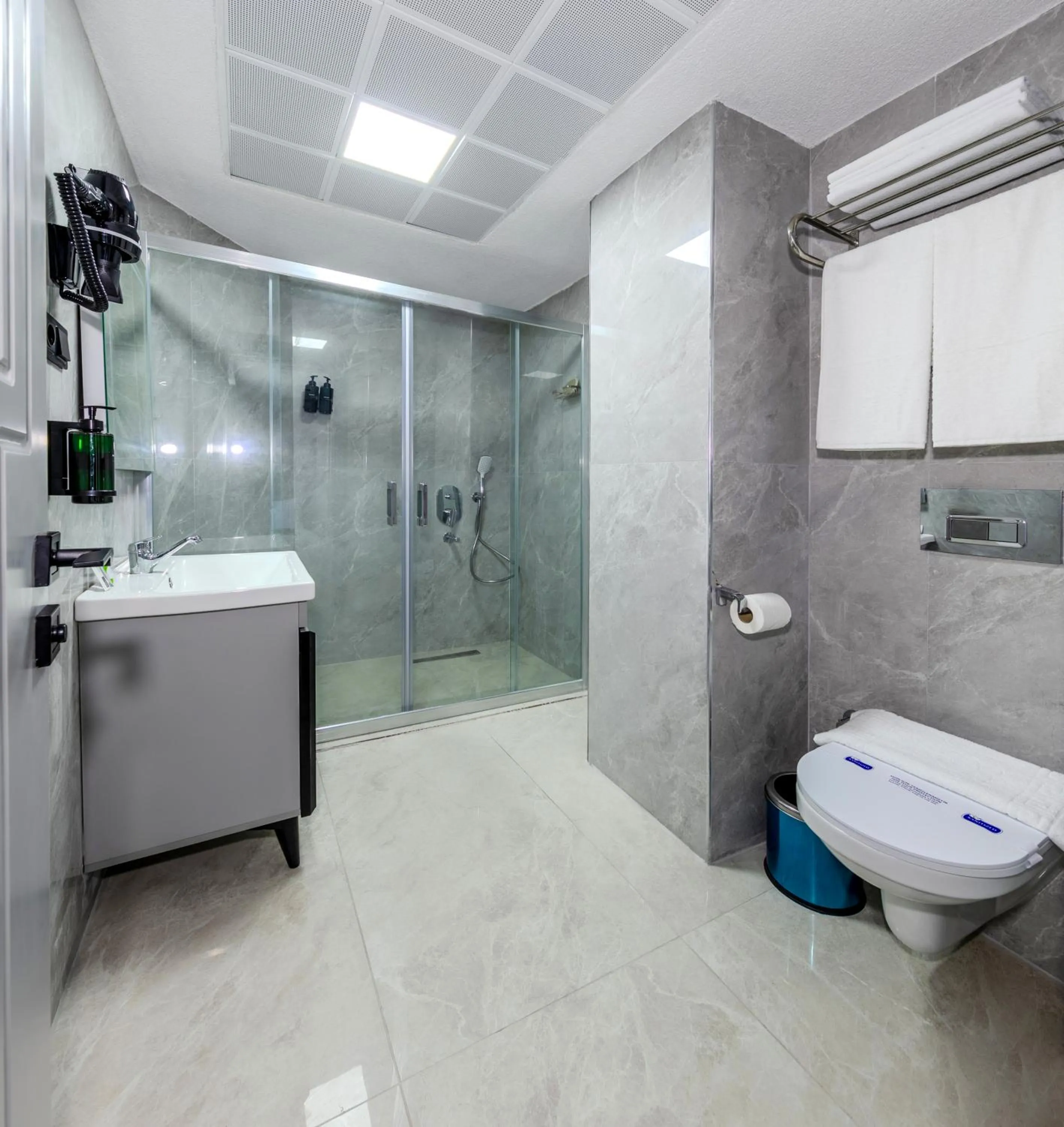 Shower in Dedem Hotel Premium - Çorlu