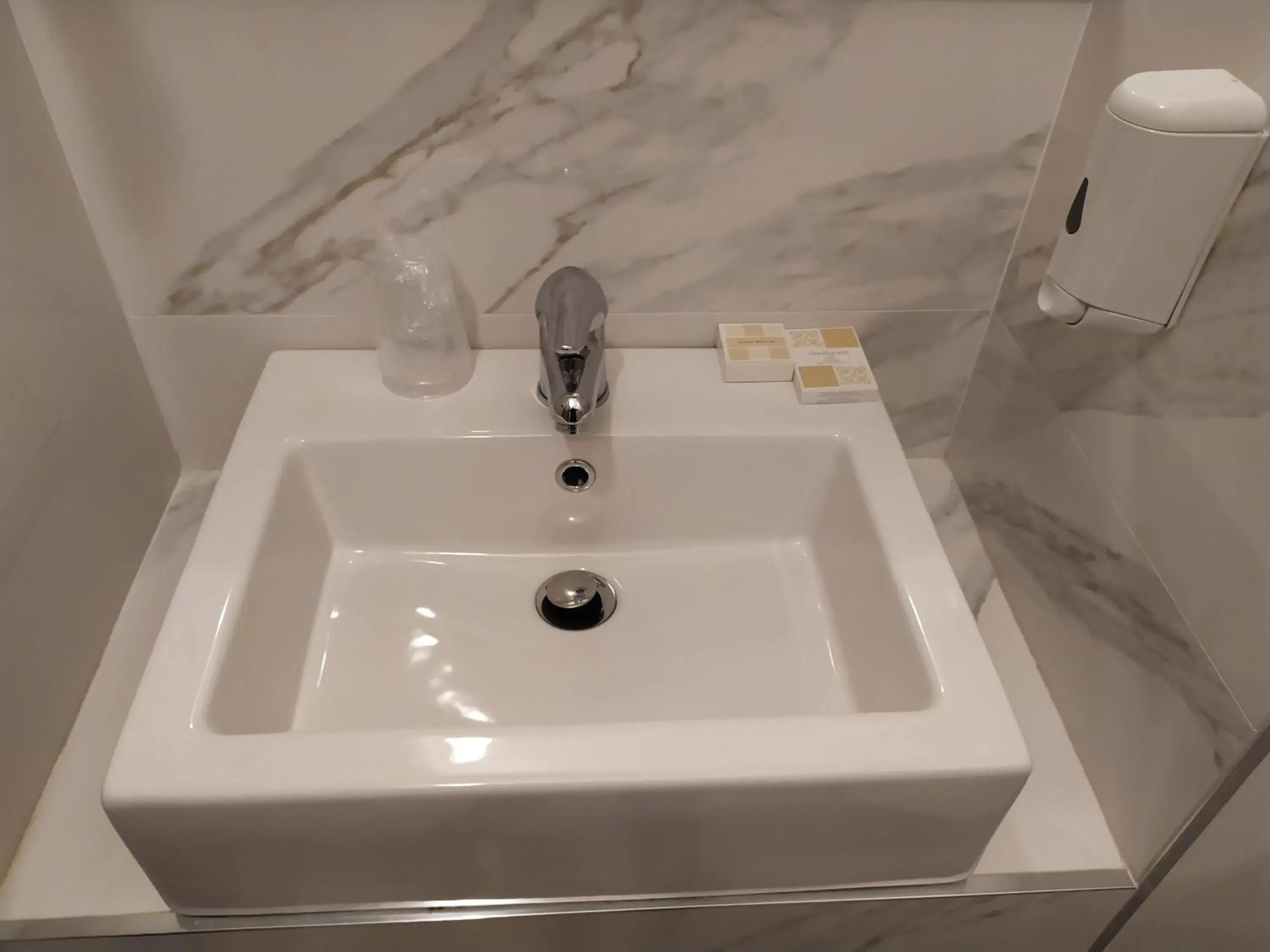 Double Room with Balcony and Beach Access - single occupancy in Hotel Atlantic Double Room with Balcony and Beach Access - single occupancy in Hotel Atlantic