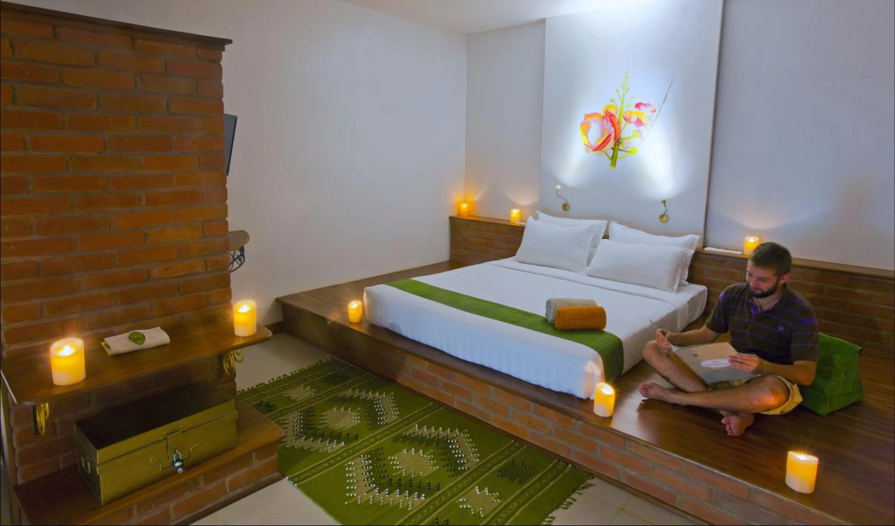 Photo of the whole room, Bed in Thanakha Inle Hotel
