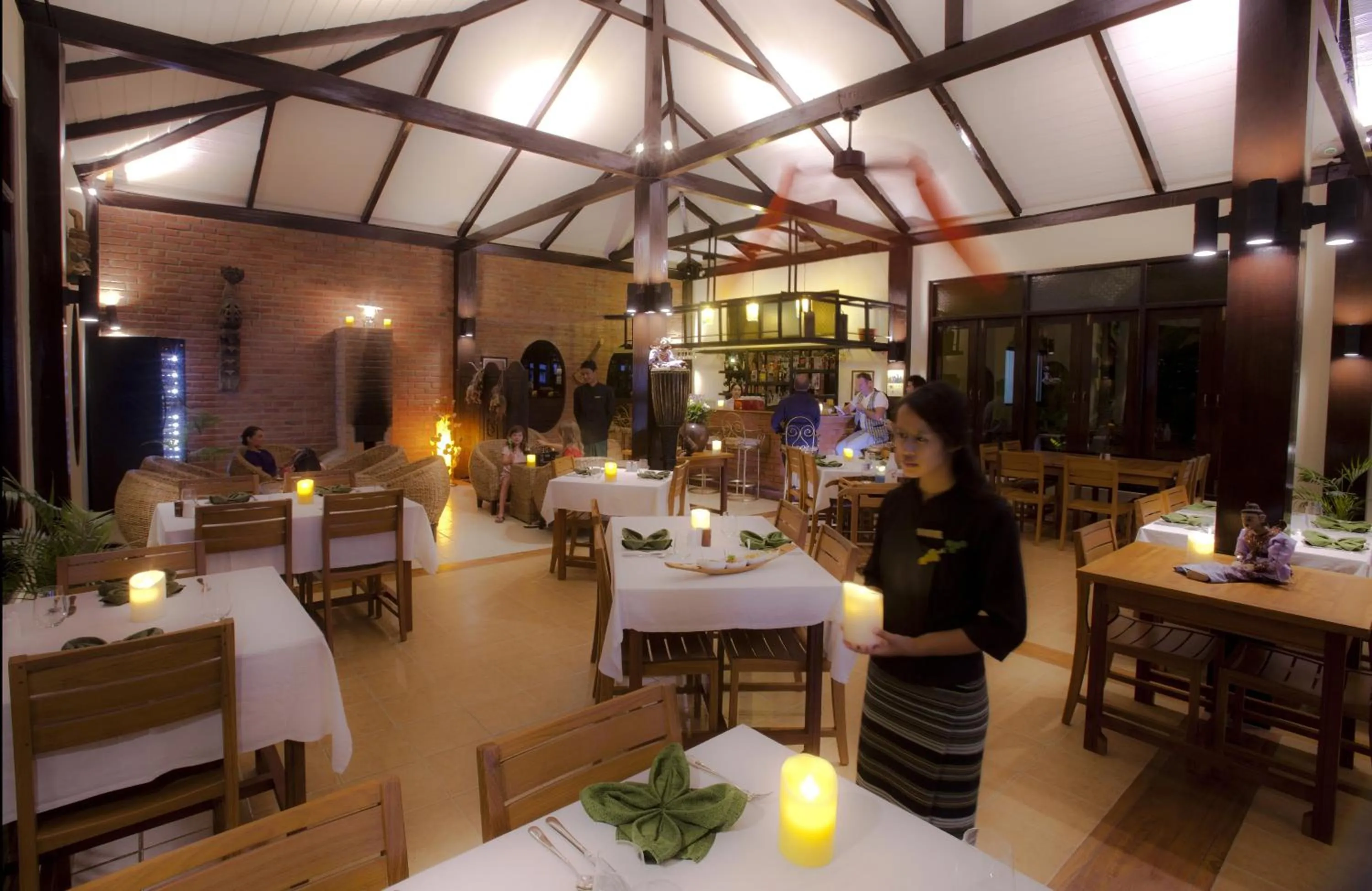 Restaurant/places to eat in Thanakha Inle Hotel
