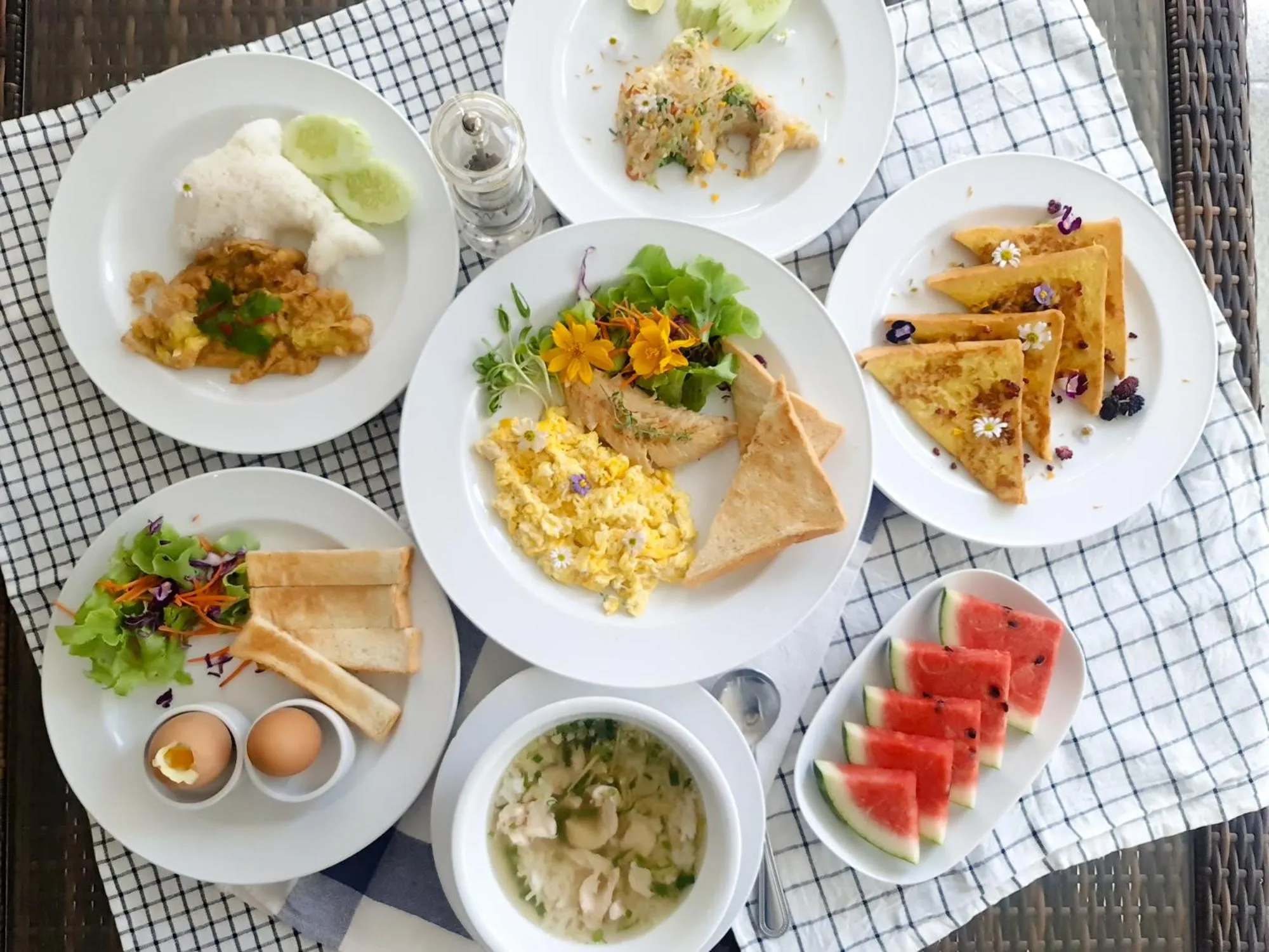 Breakfast in Kanchanaburi City Hotel