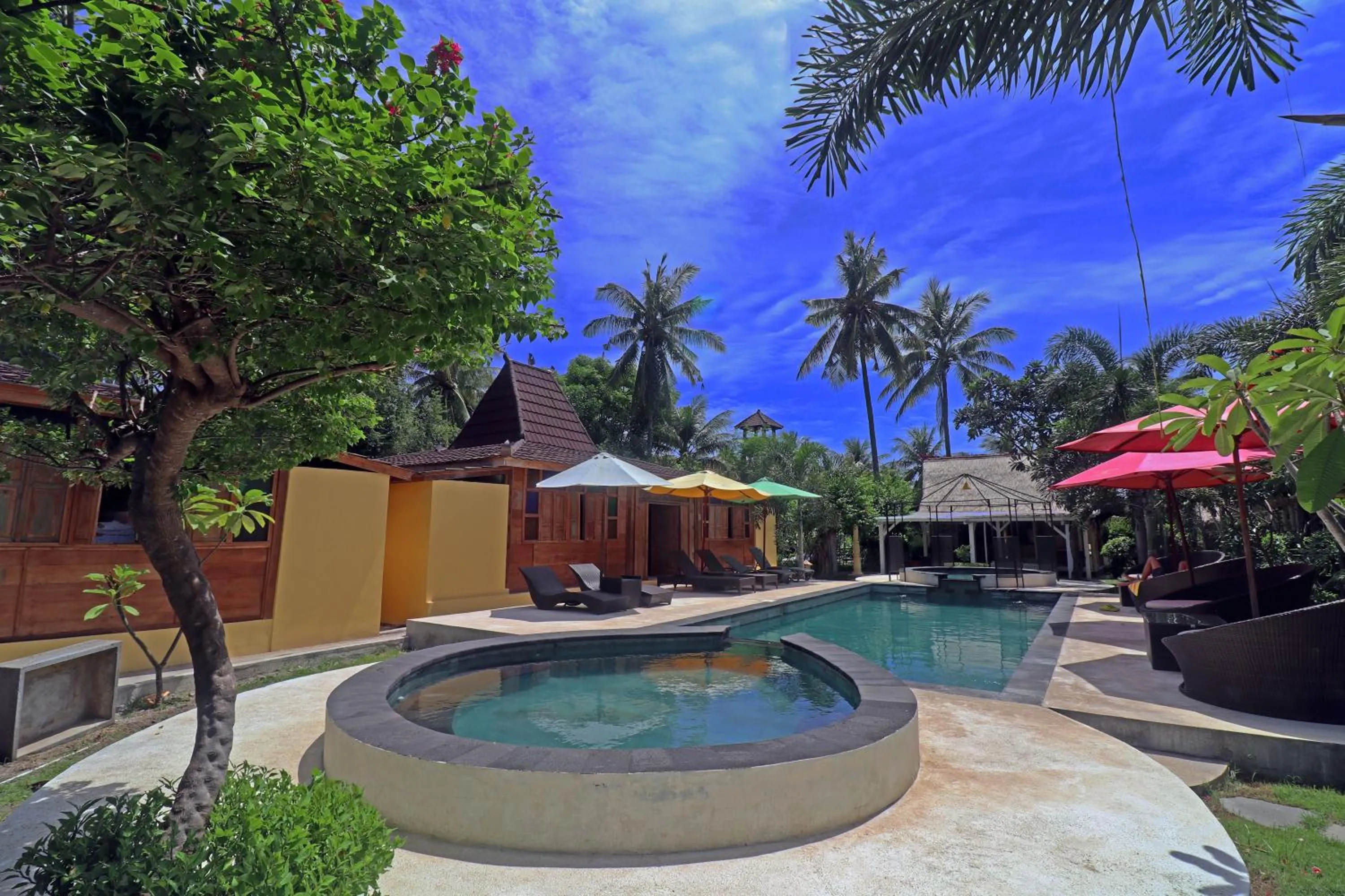 Swimming pool in Salim Beach Resort