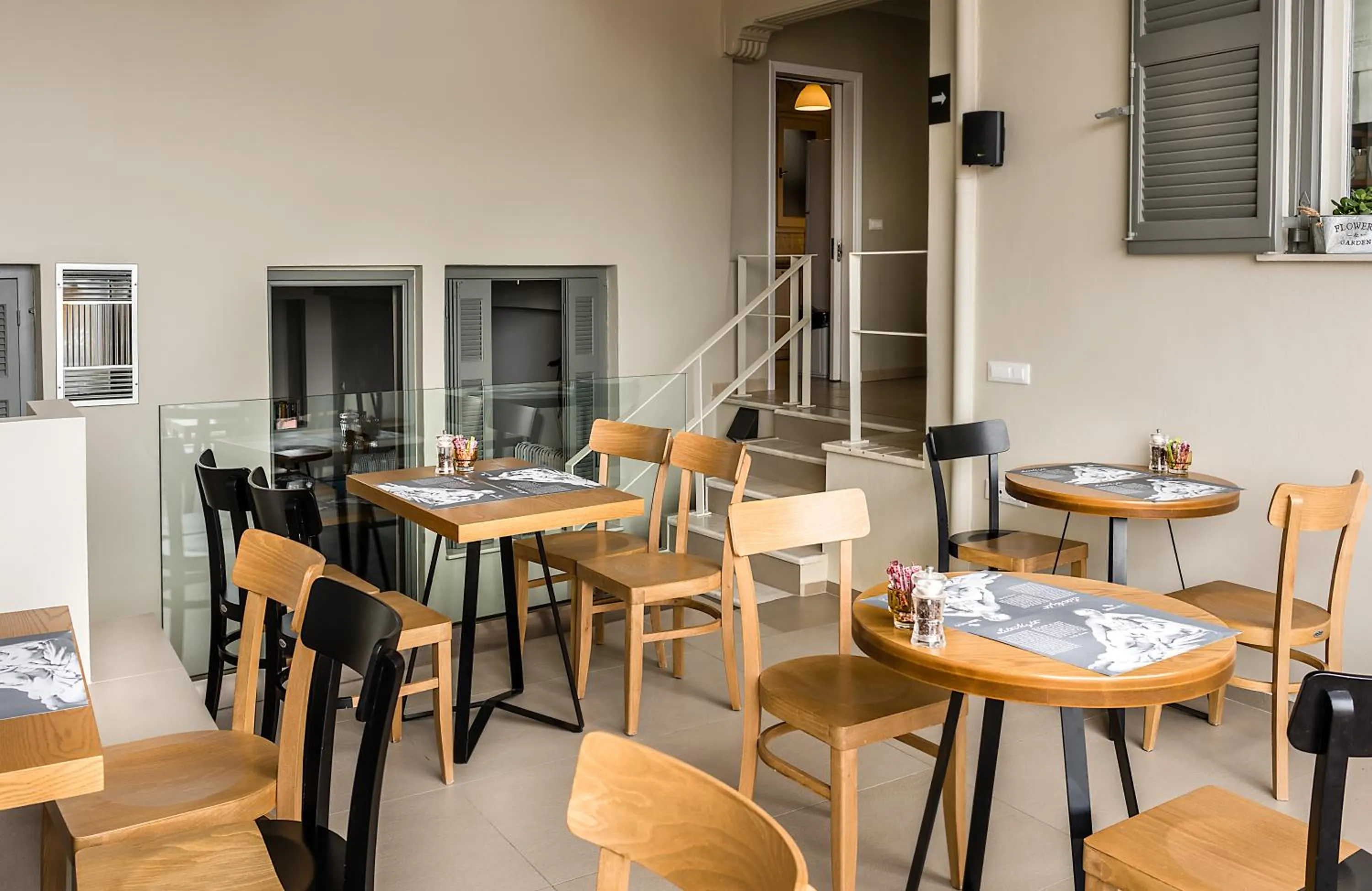 Restaurant/places to eat in Leto Nuevo Hotel