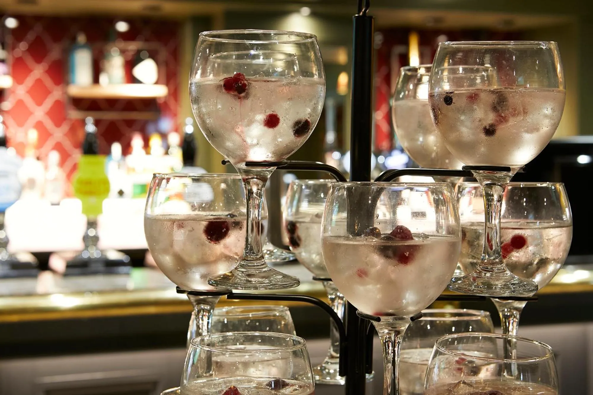 Drinks in The Mayfield Seamer