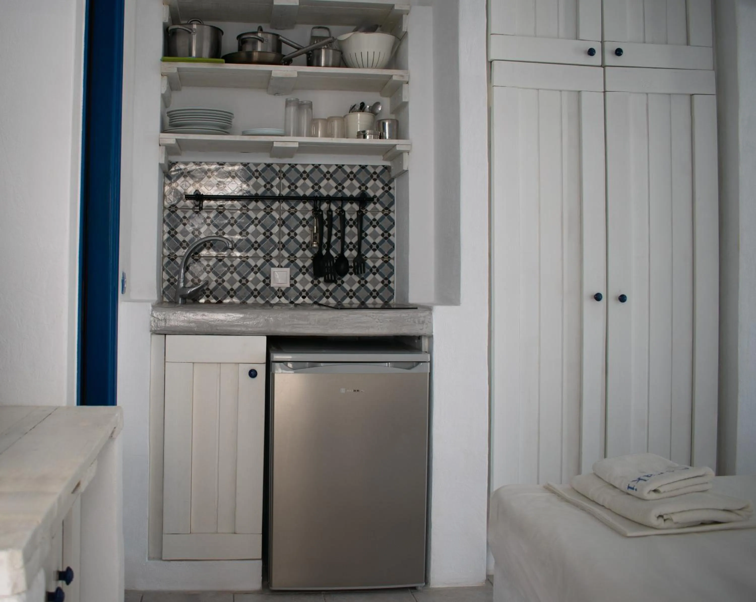 Kitchen or kitchenette in Aeraki Studios