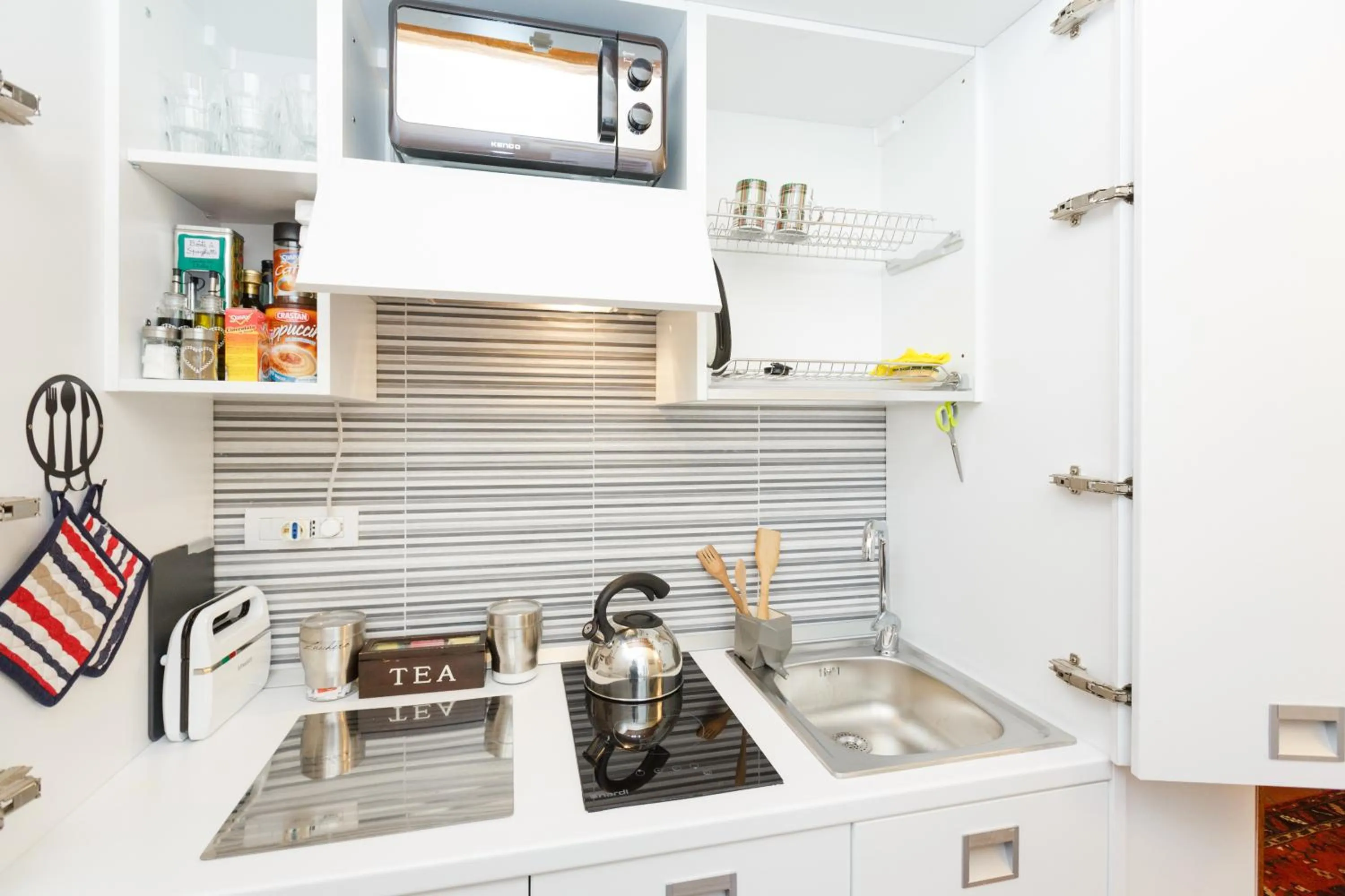 Kitchen or kitchenette in NAVONA, Old Rome Lodge