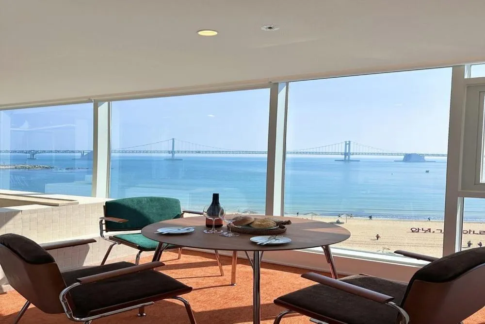 Busan Lazy Morning Ocean View Pension