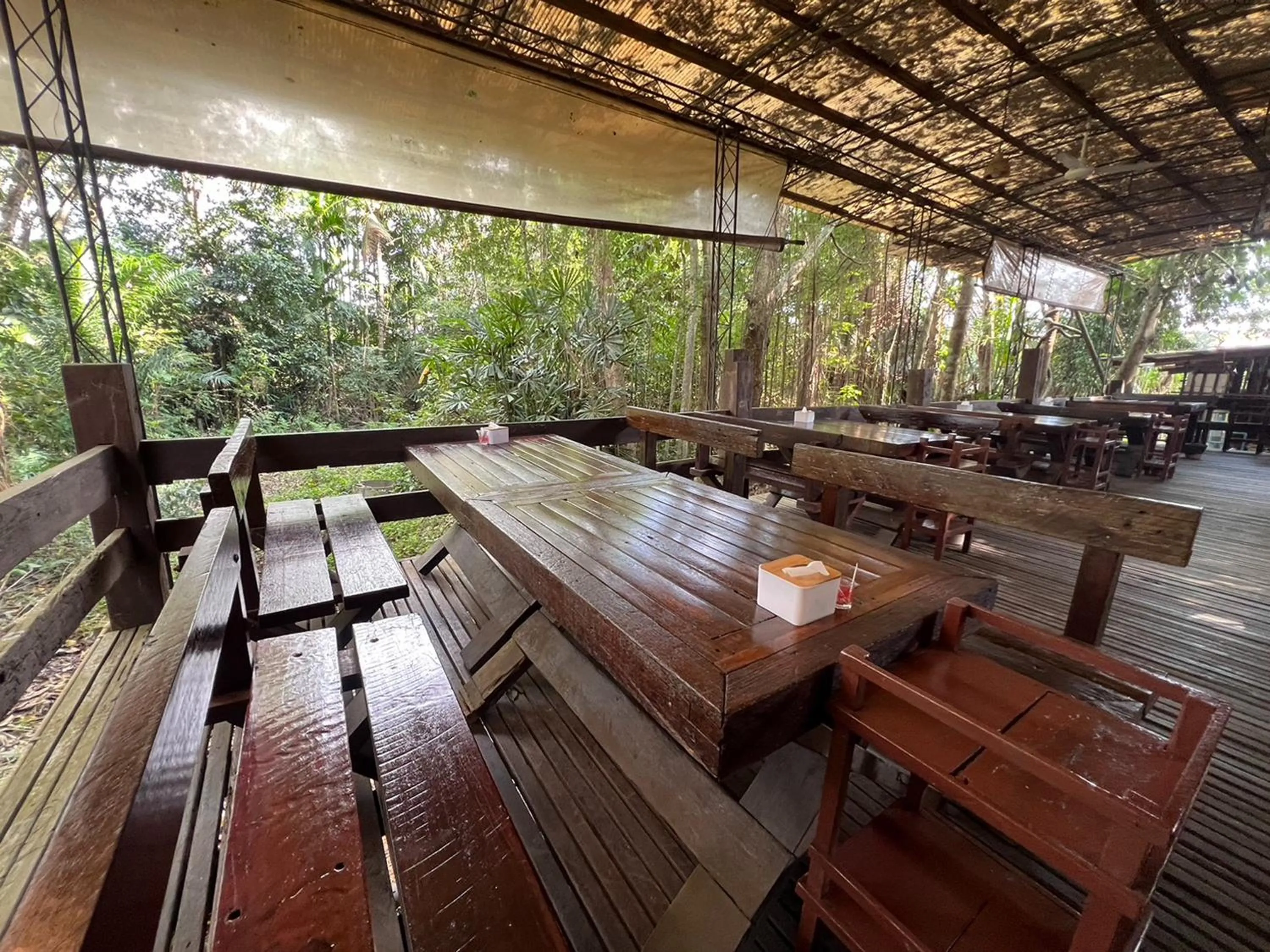 Restaurant/places to eat in Pang Mai Resort