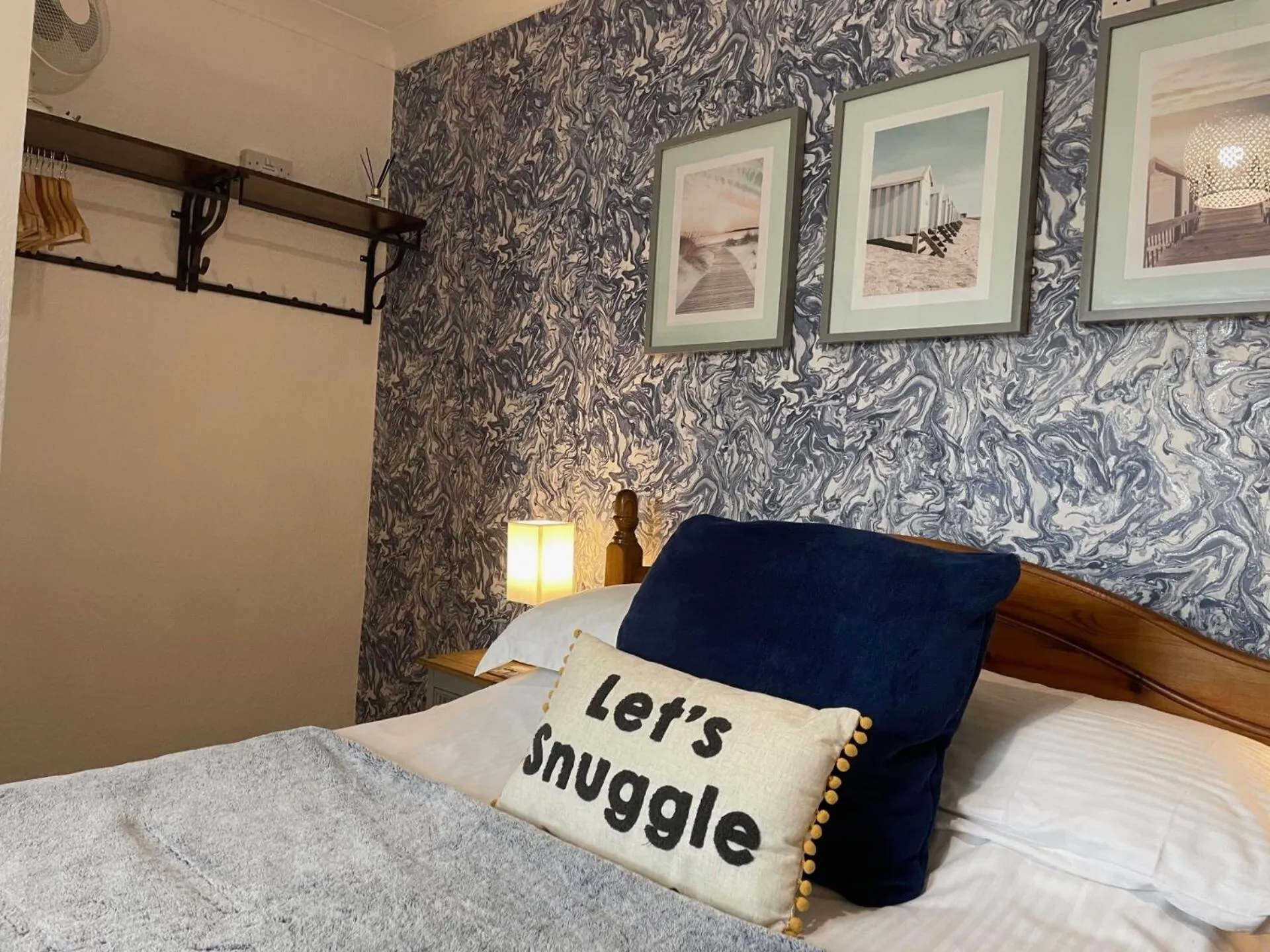 Bedroom, Bed in Bella Vista