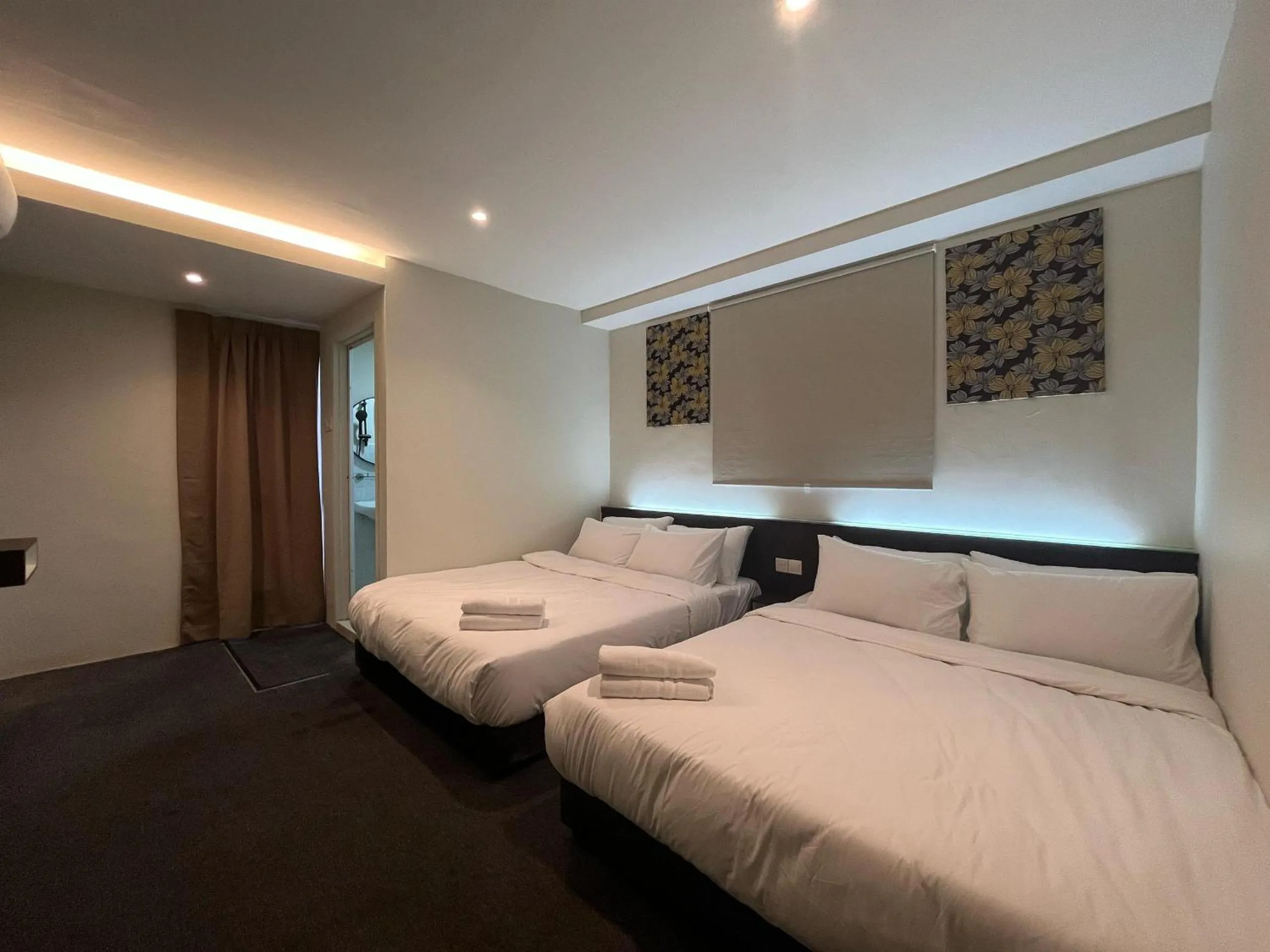 Bed in Swing and Pillows - Malacca Mahkota Parade