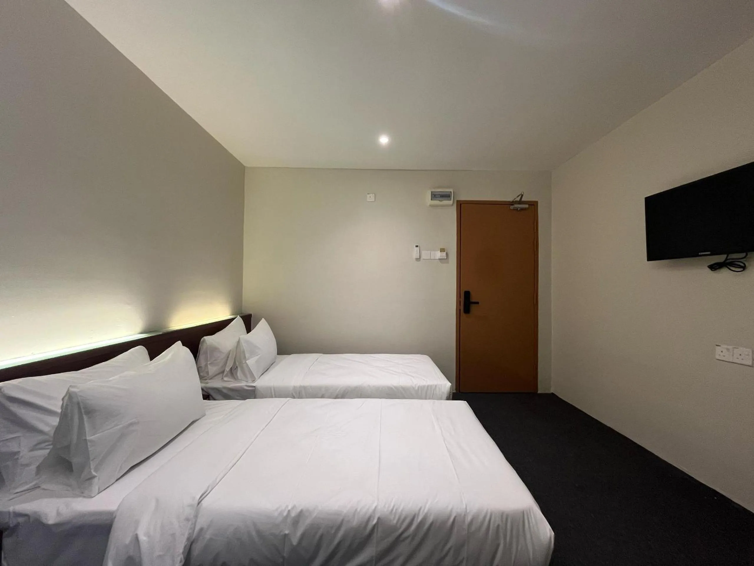 Bed in Swing and Pillows - Malacca Mahkota Parade