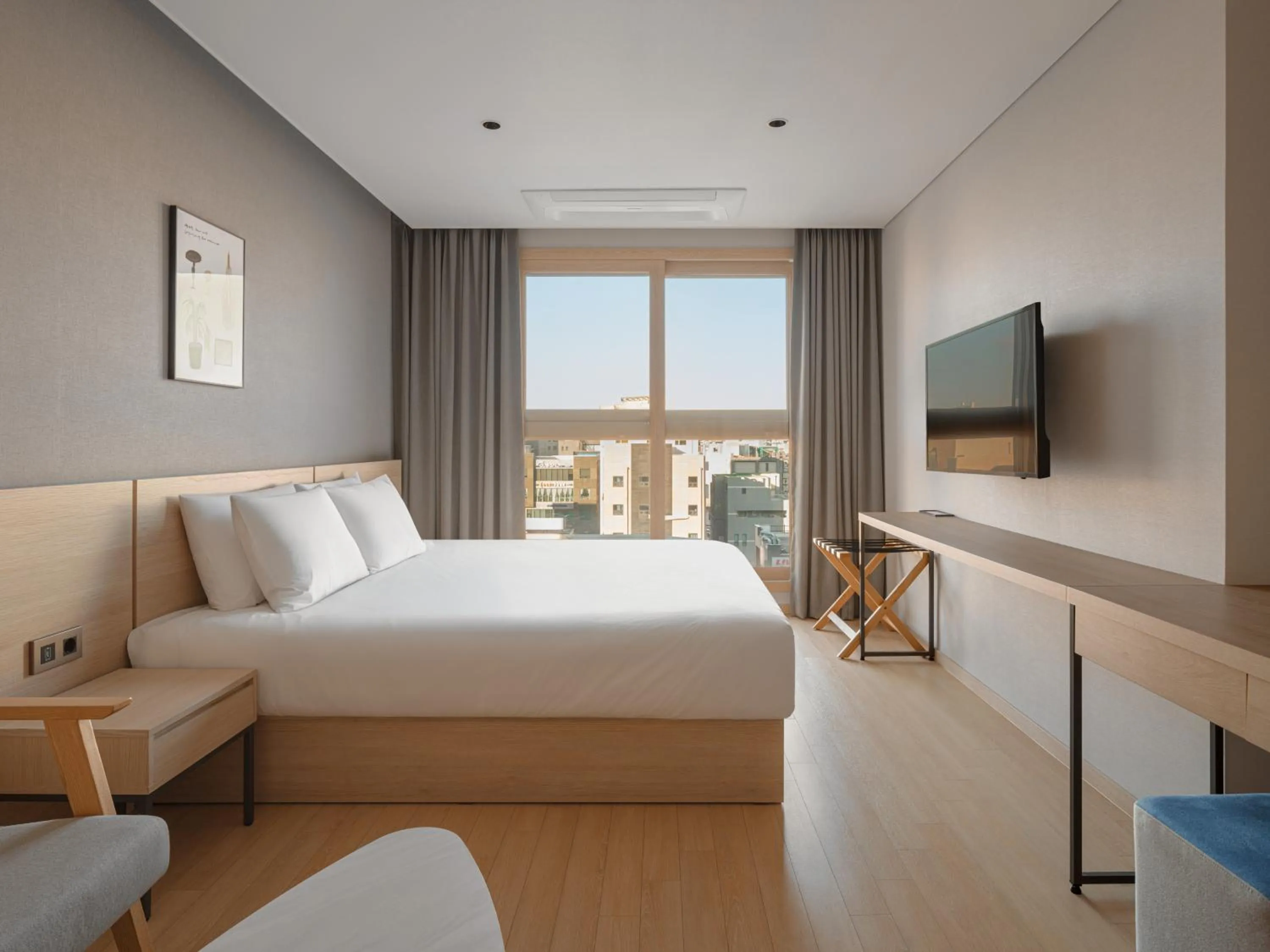 Bed in Le Collective Sokcho Central