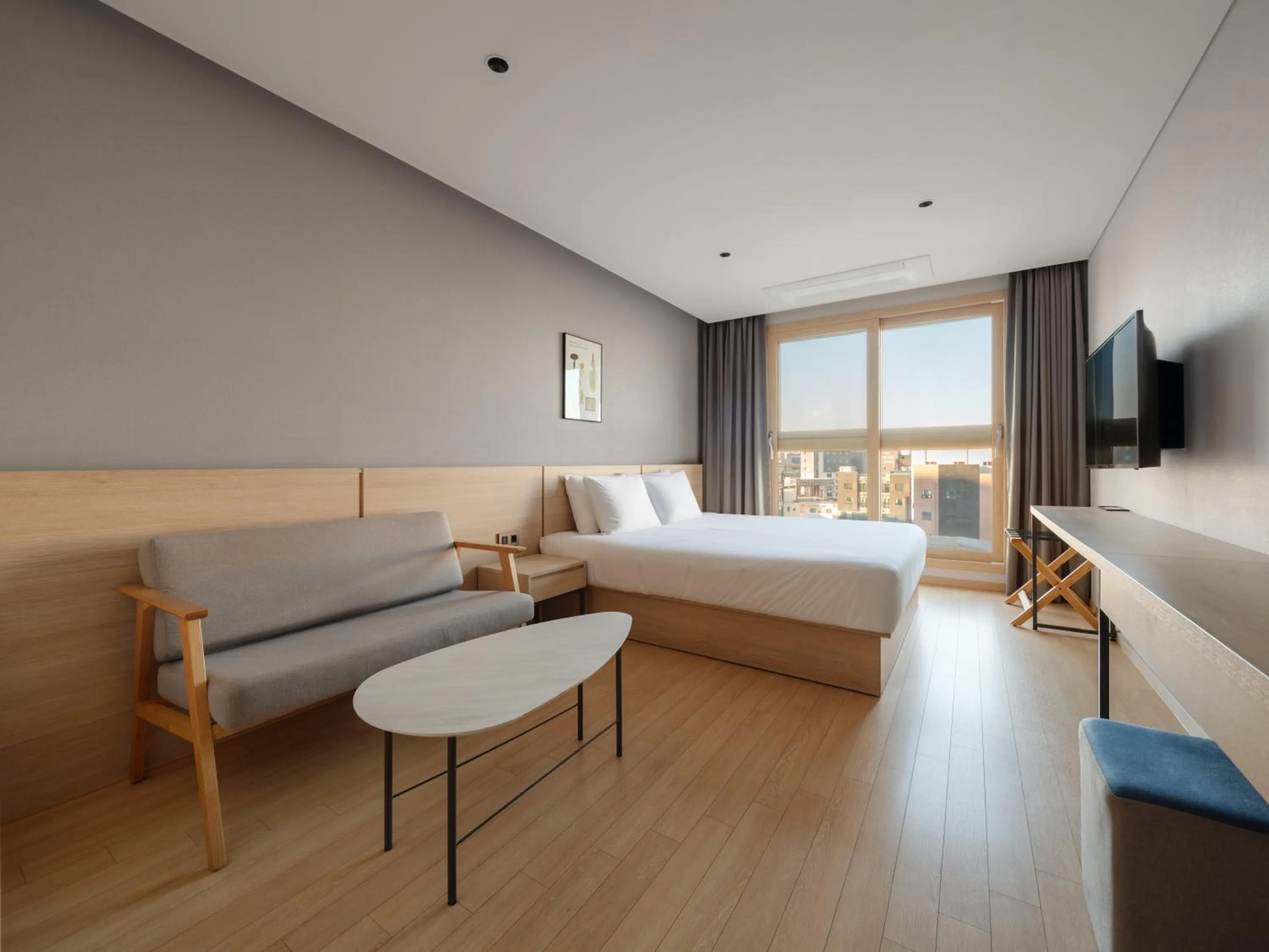 Bed in Le Collective Sokcho Central