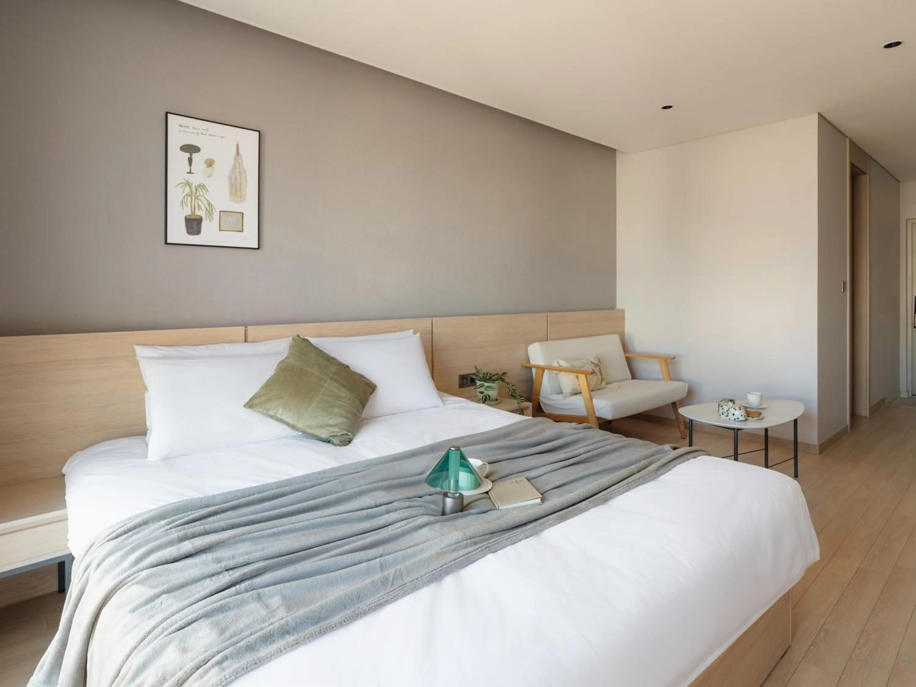 Bed in Le Collective Sokcho Central