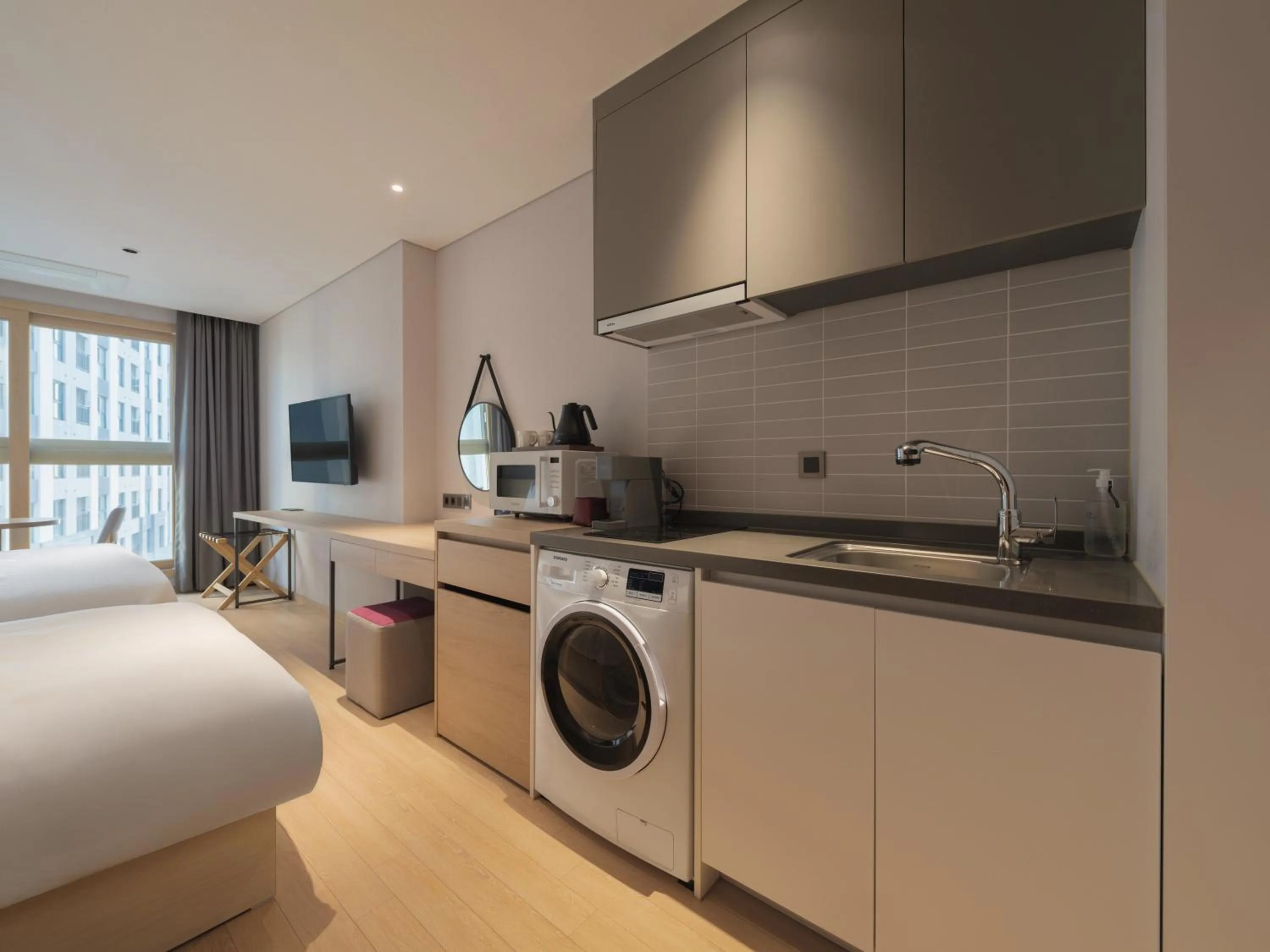 Bed in Le Collective Sokcho Central