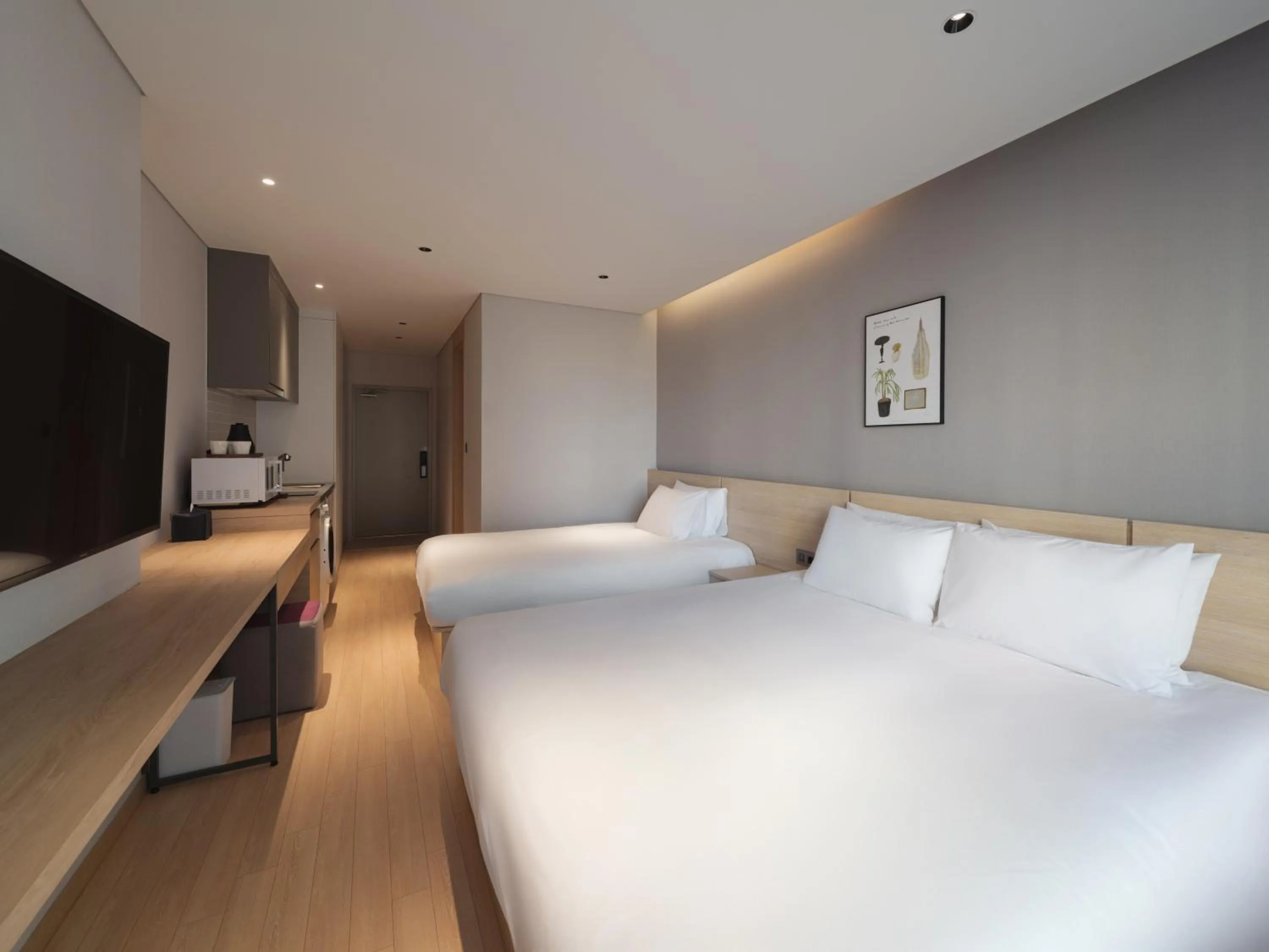 Bed in Le Collective Sokcho Central