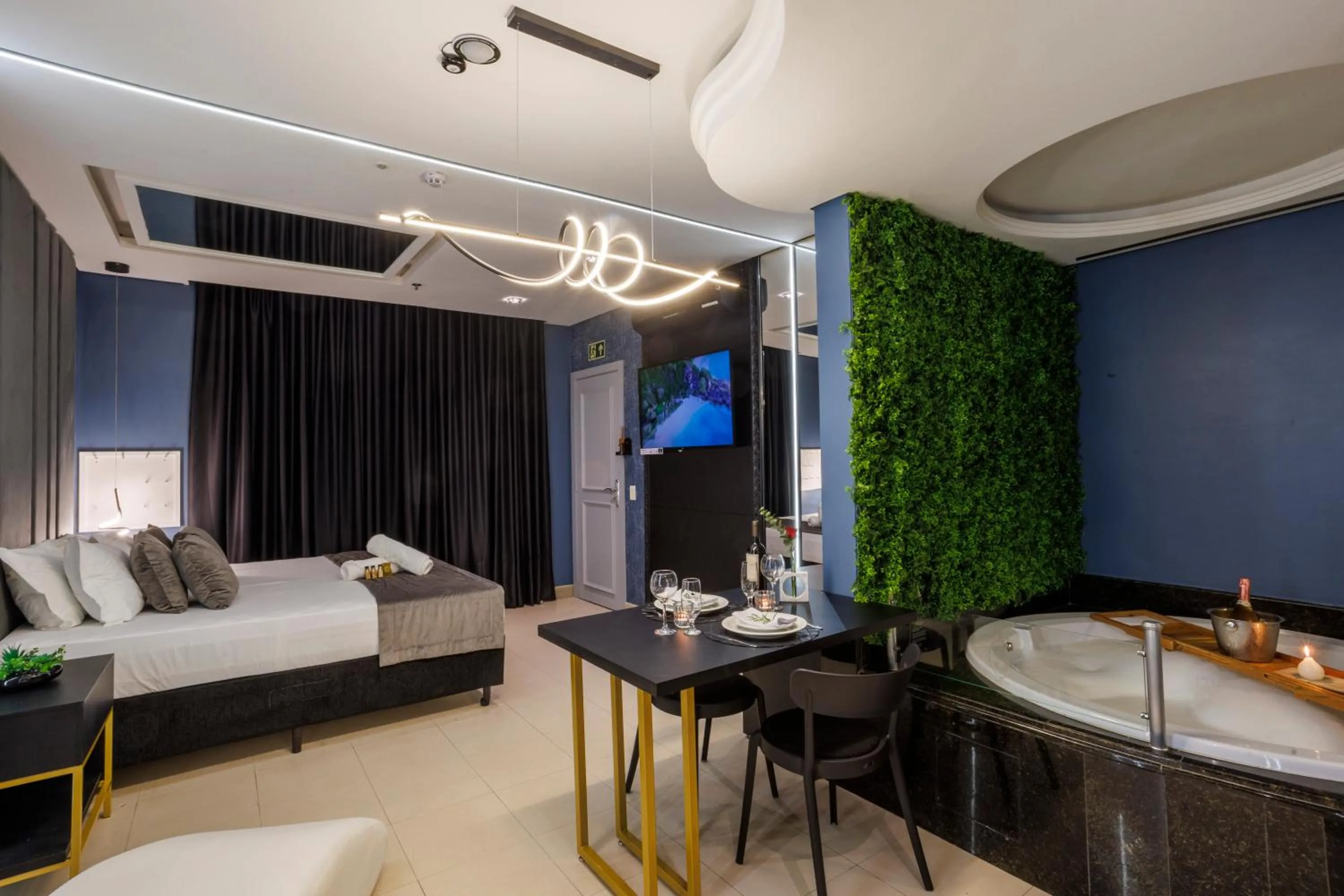 Bed in Hotel Motel Sherwood