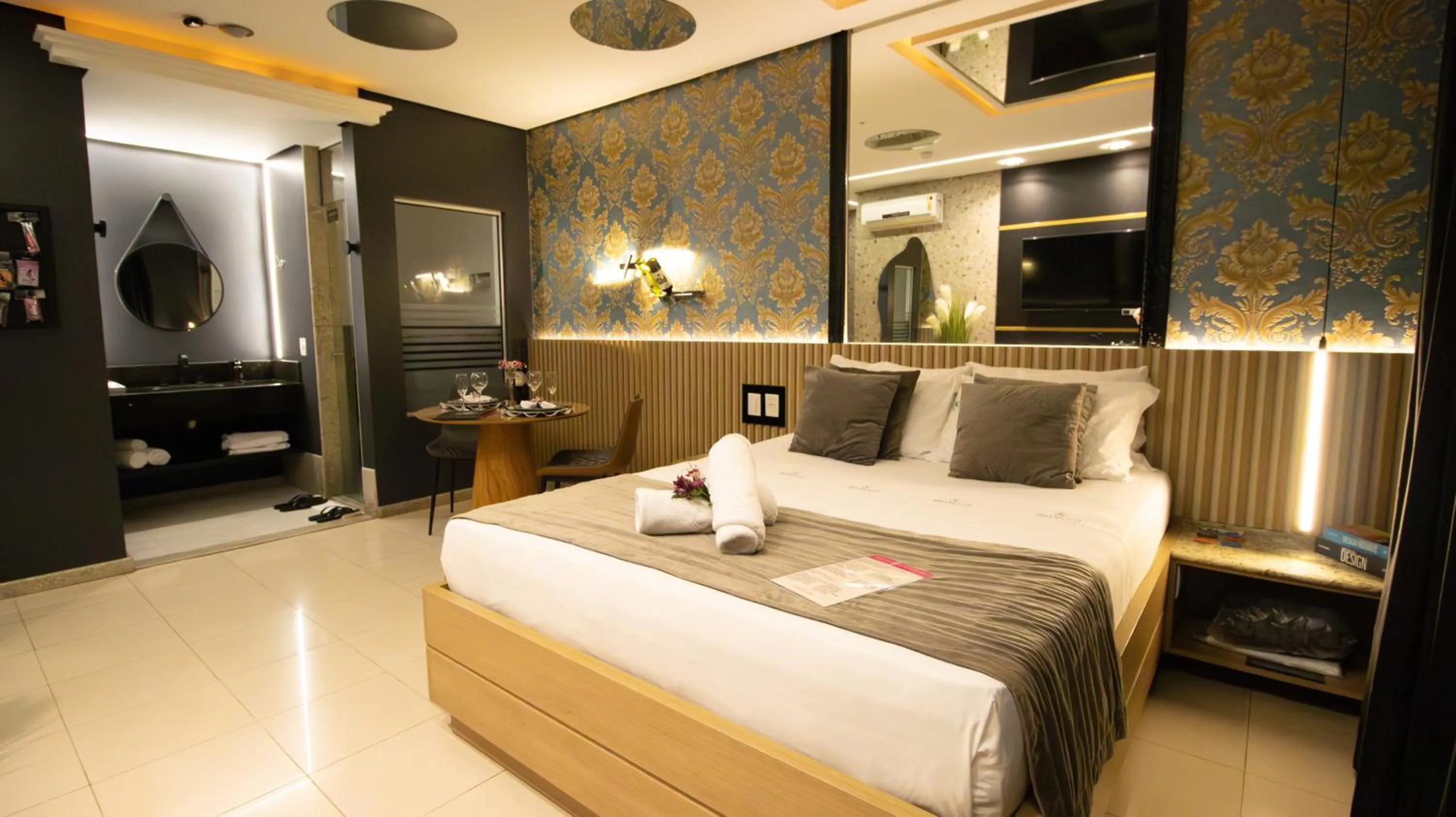 Bed in Hotel Motel Sherwood