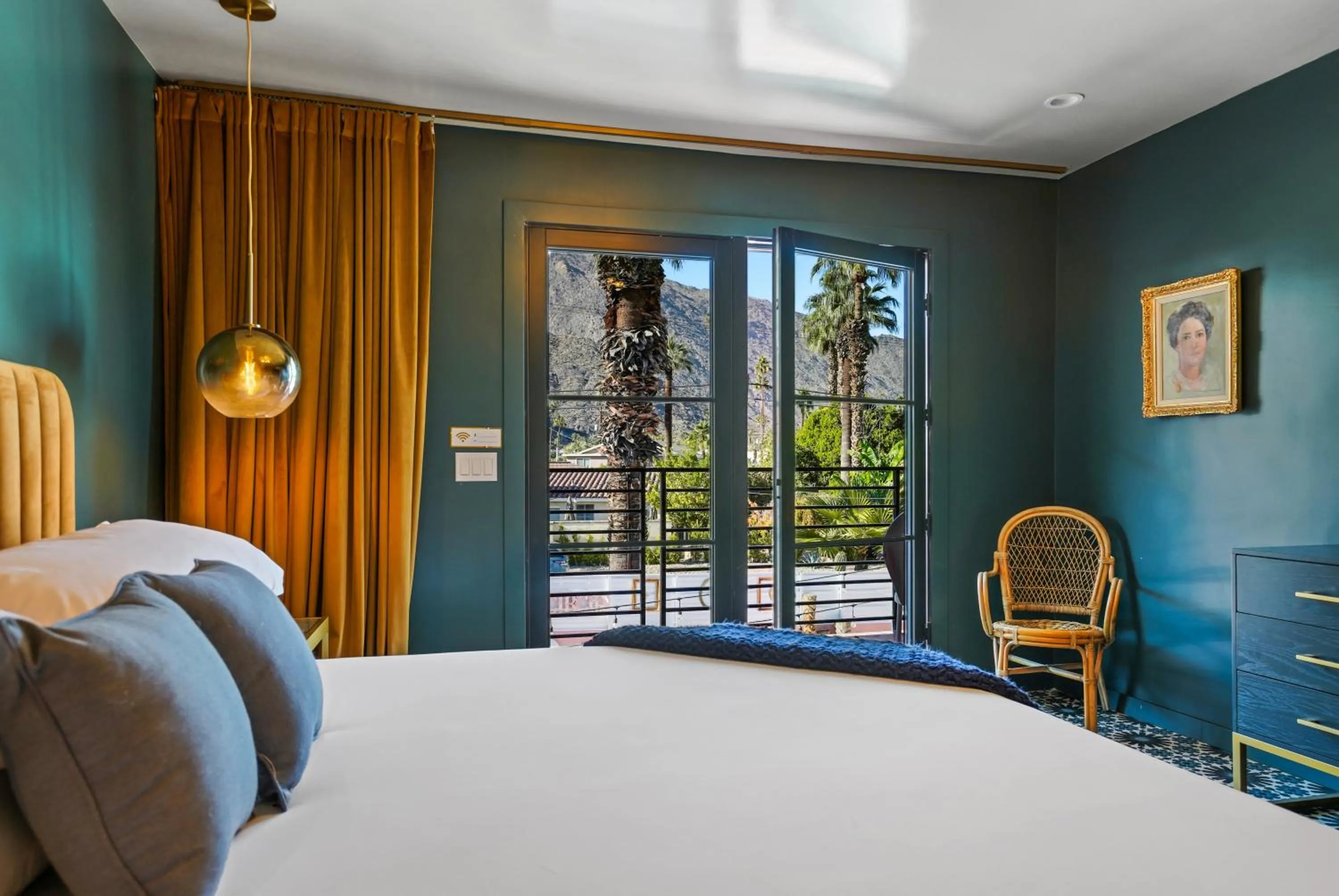 Bed in The Stardust Hotel - Adults Only