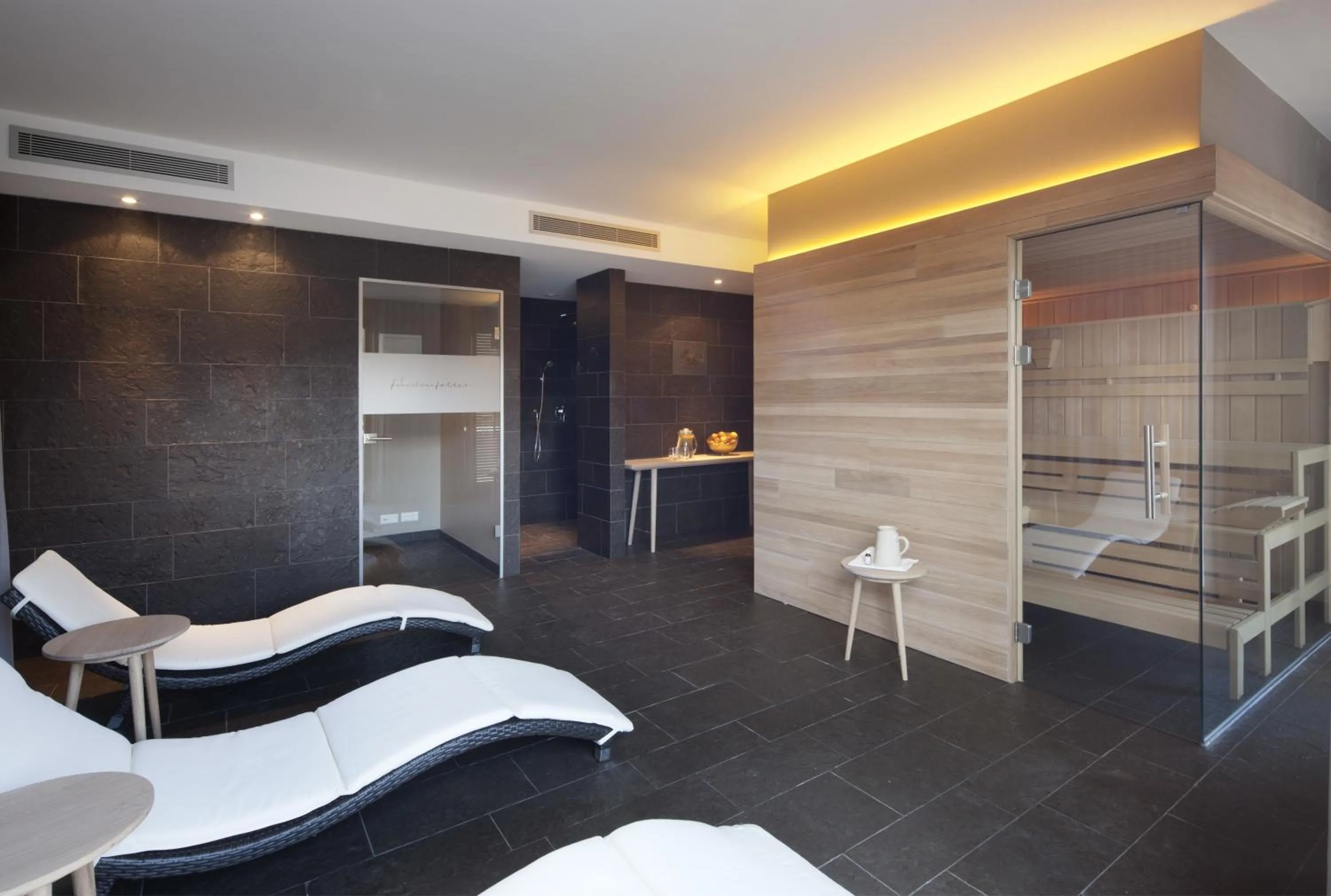 Spa and wellness centre/facilities, Bed in Fürstenfelder Hotel