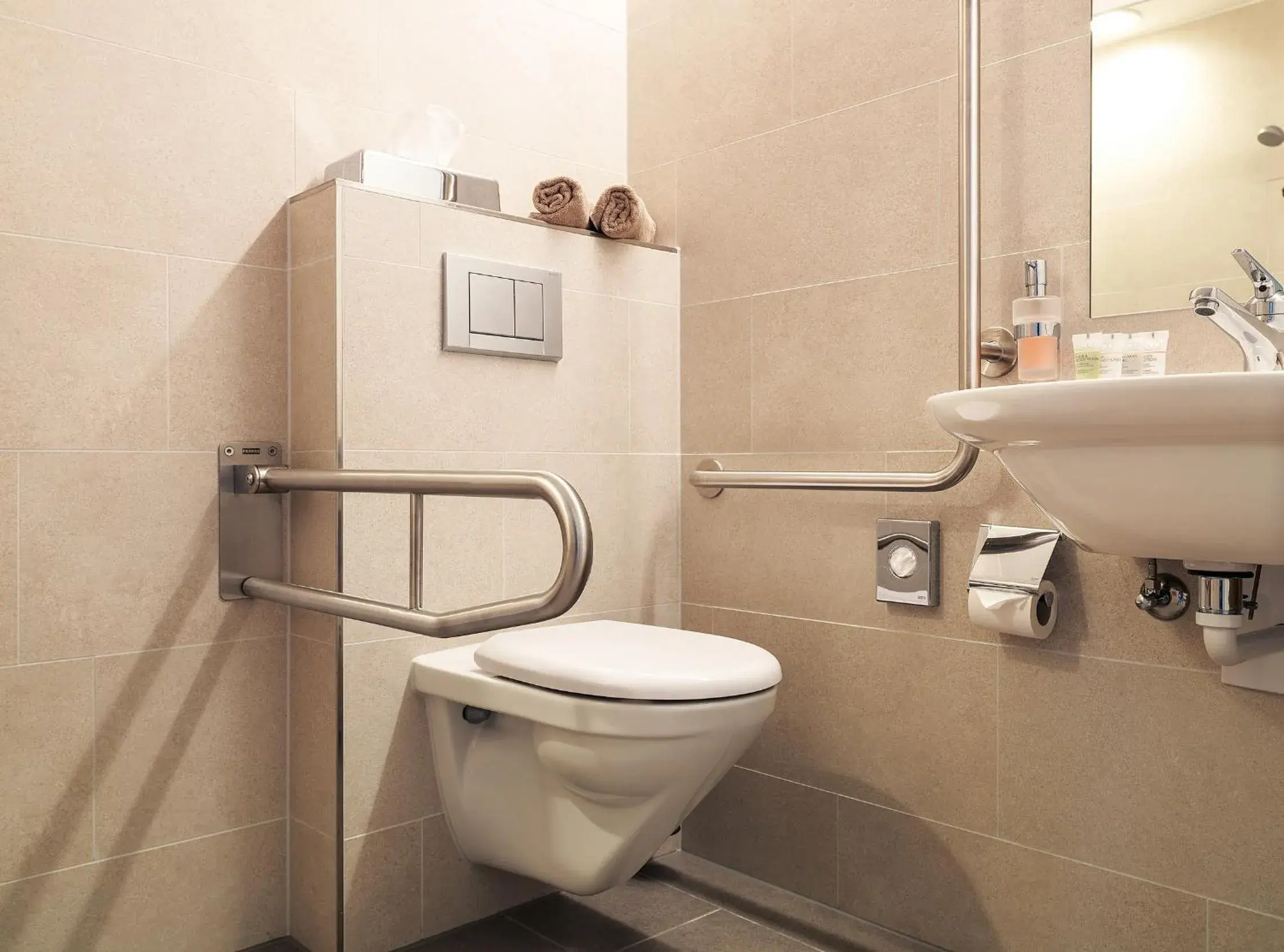 Twin Room - single occupancy - Disability Access in Ferienhotel Bodensee Twin Room - single occupancy - Disability Access in Ferienhotel Bodensee