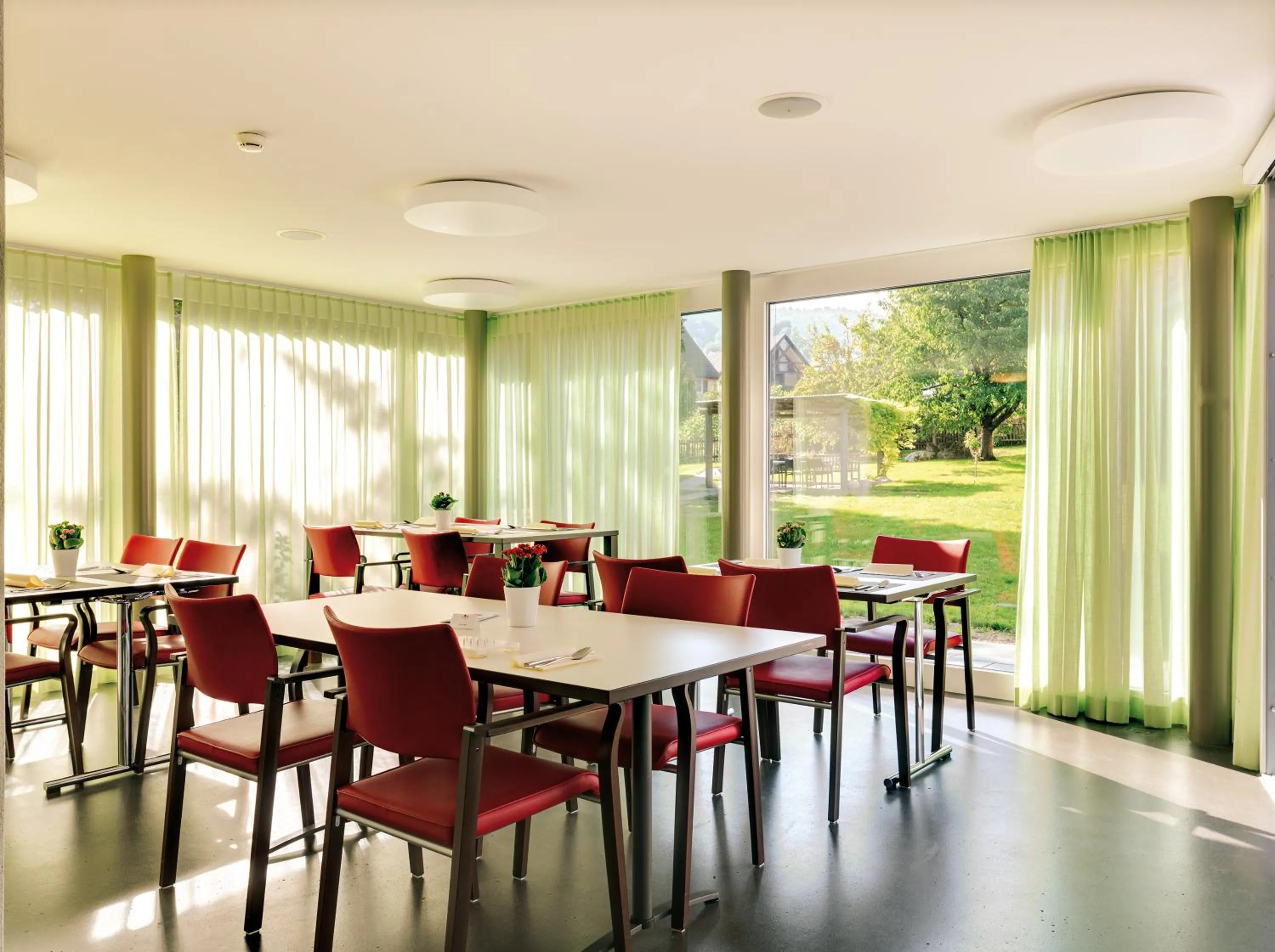Restaurant/places to eat in Ferienhotel Bodensee