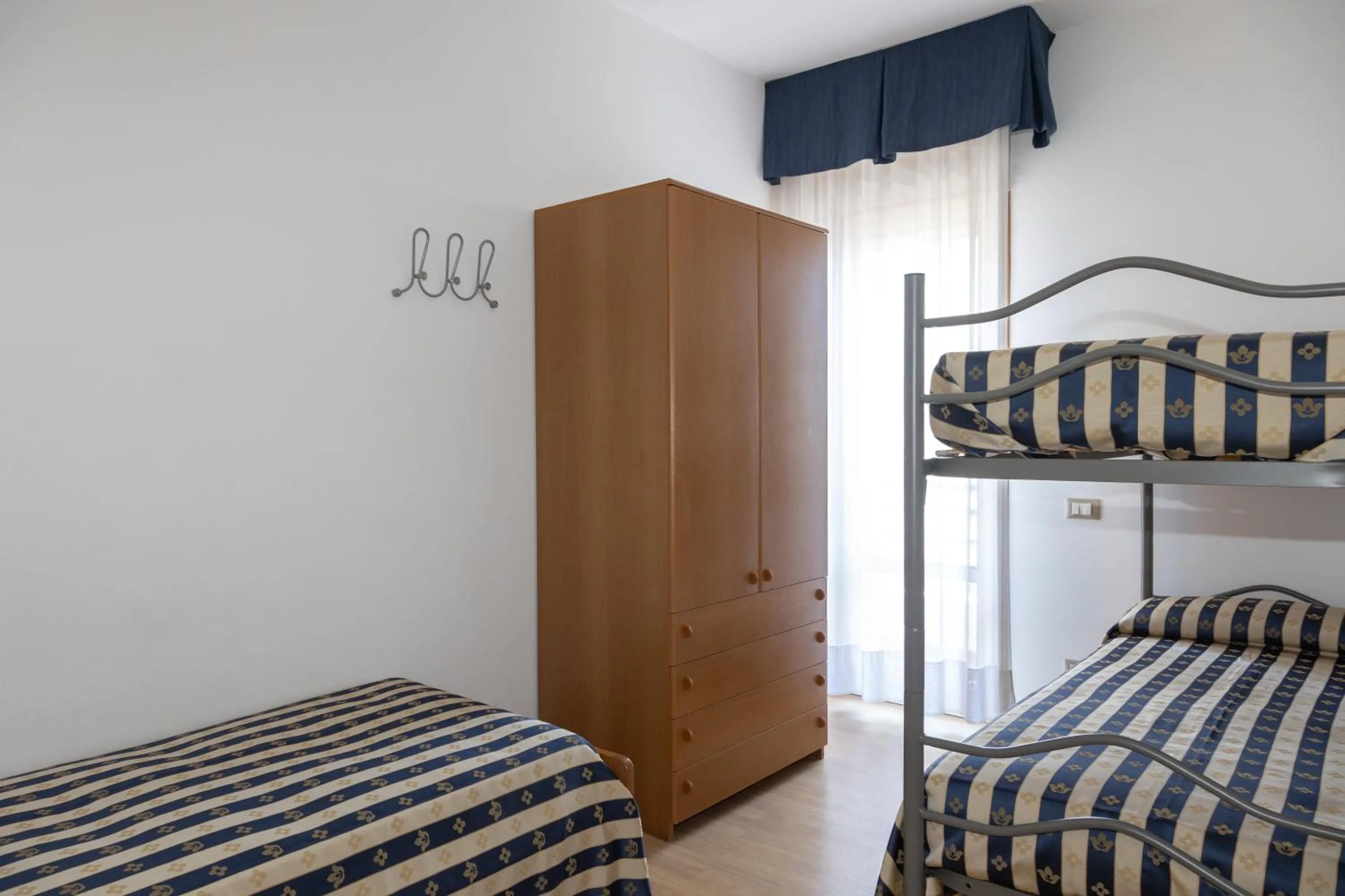 children, Bed in Hotel Arizona