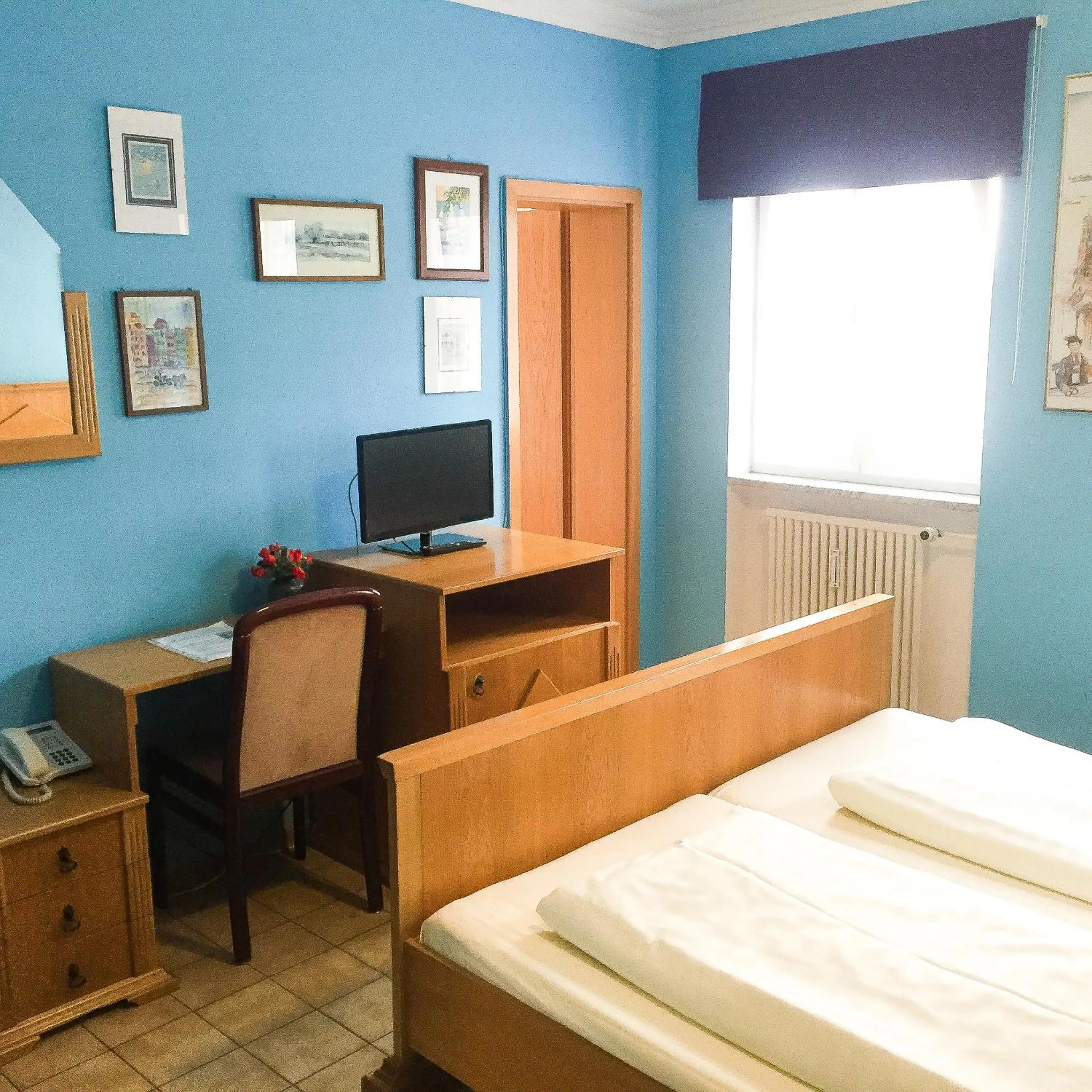 Bed in Pension Mona Lisa