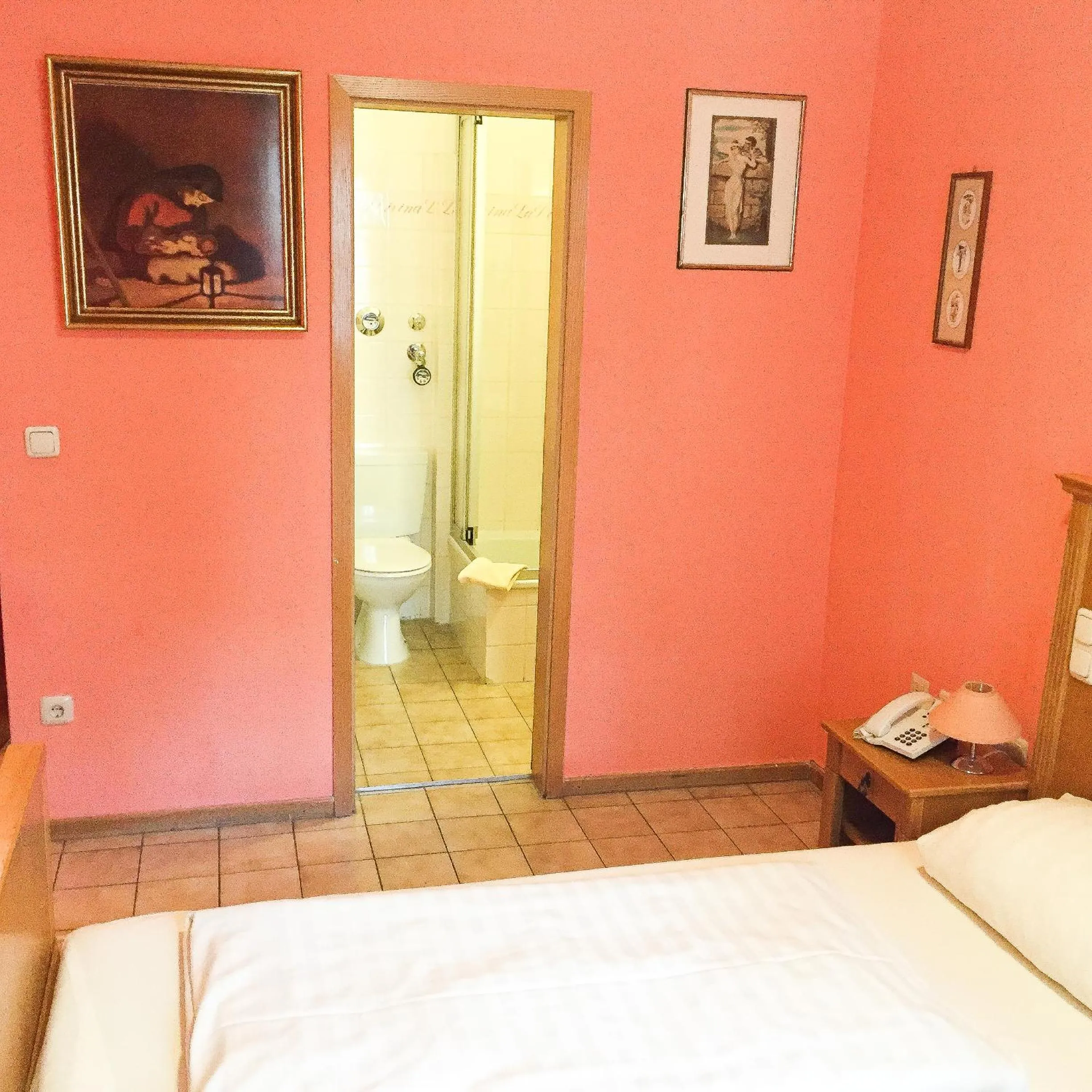 Bed in Pension Mona Lisa