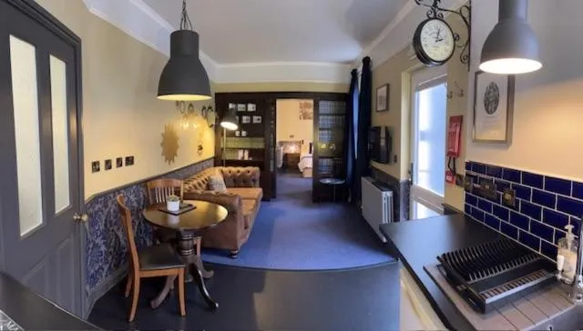 Dining area in Atlantis Holiday Apartments