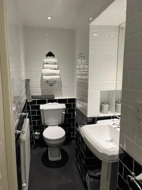 Shower in Atlantis Holiday Apartments