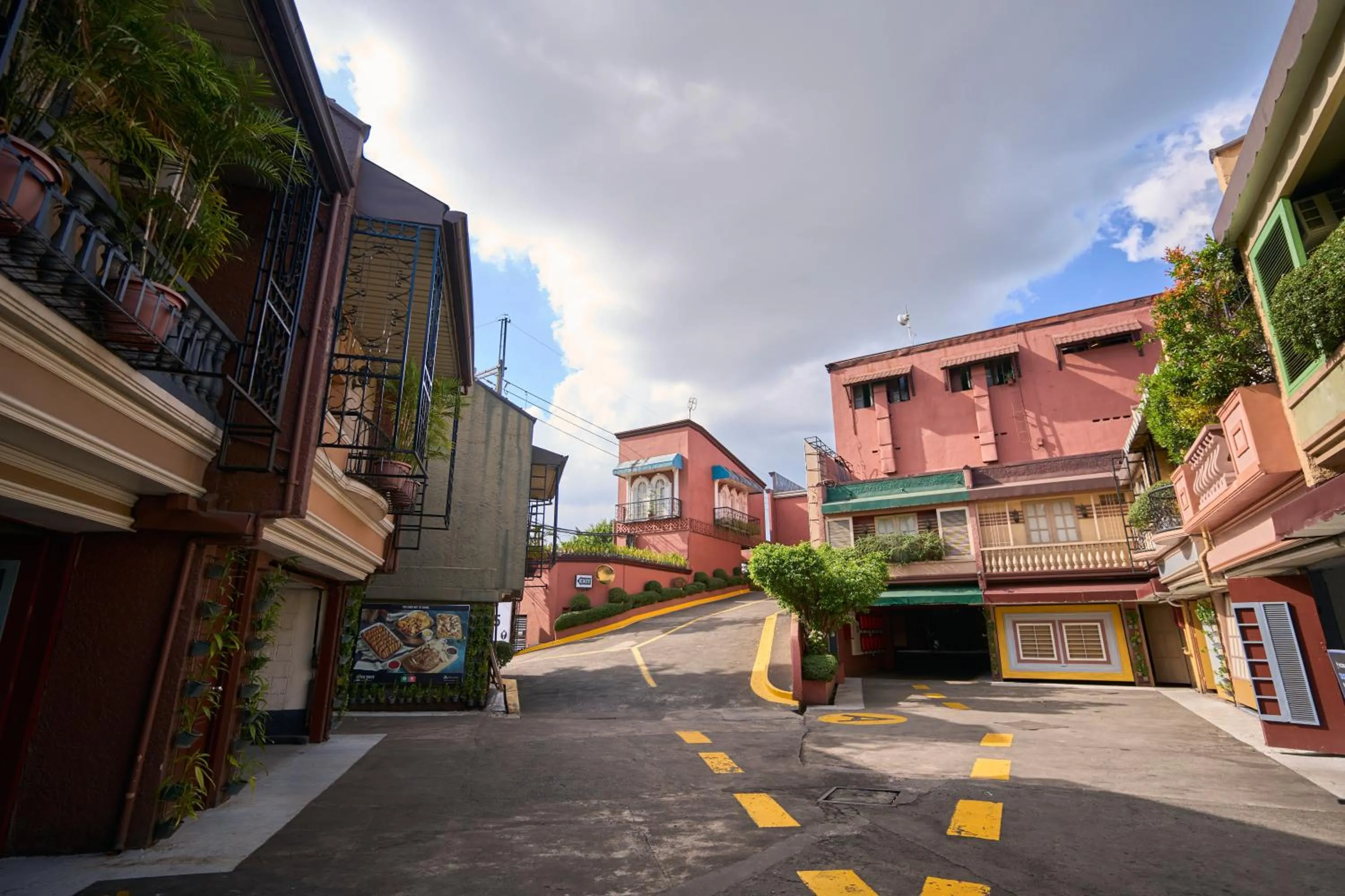 Property building in Victoria Court North Edsa